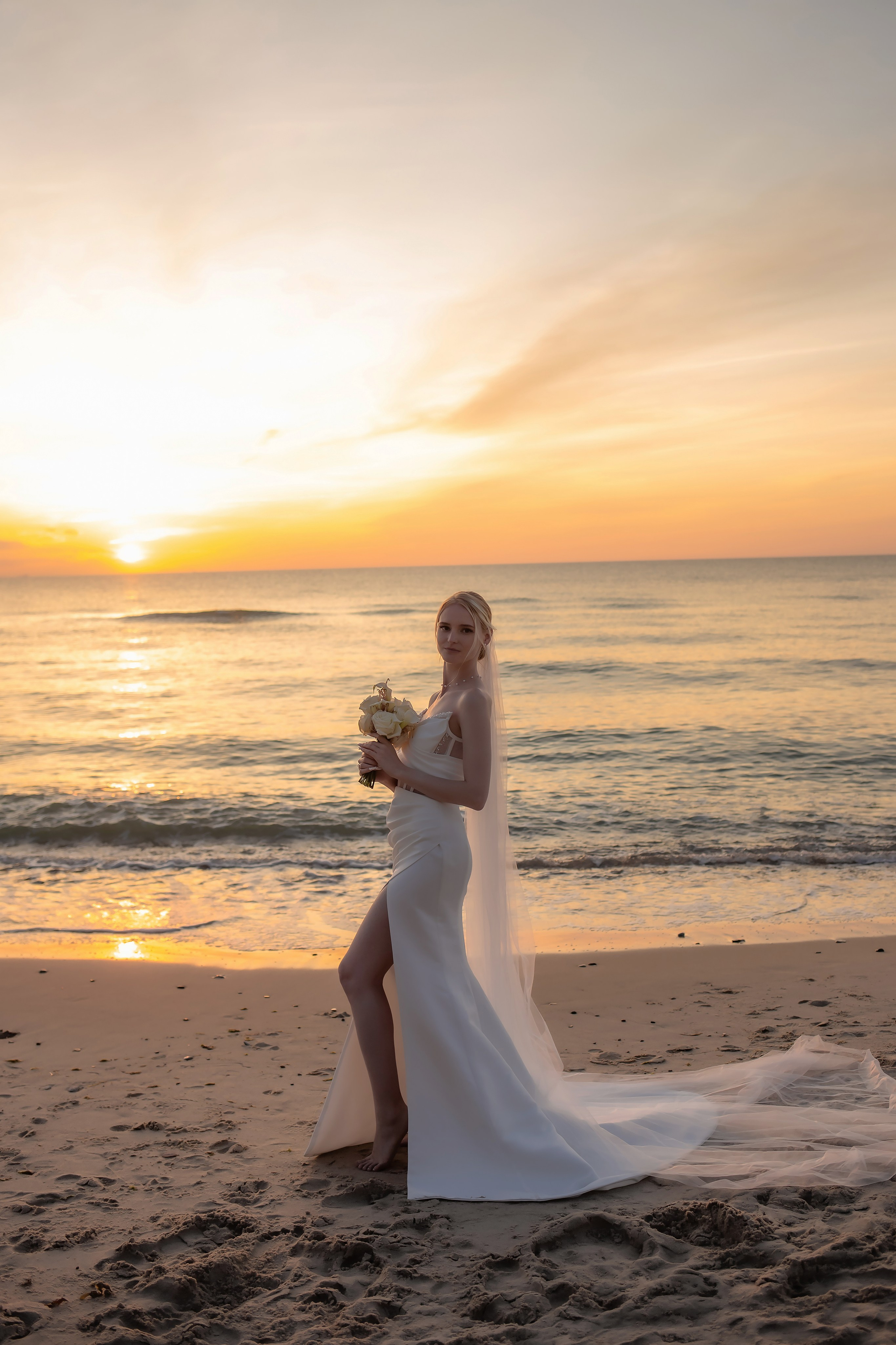 Александра и Влад. На закате. Фотограф в Калининграде Решетникова Алина