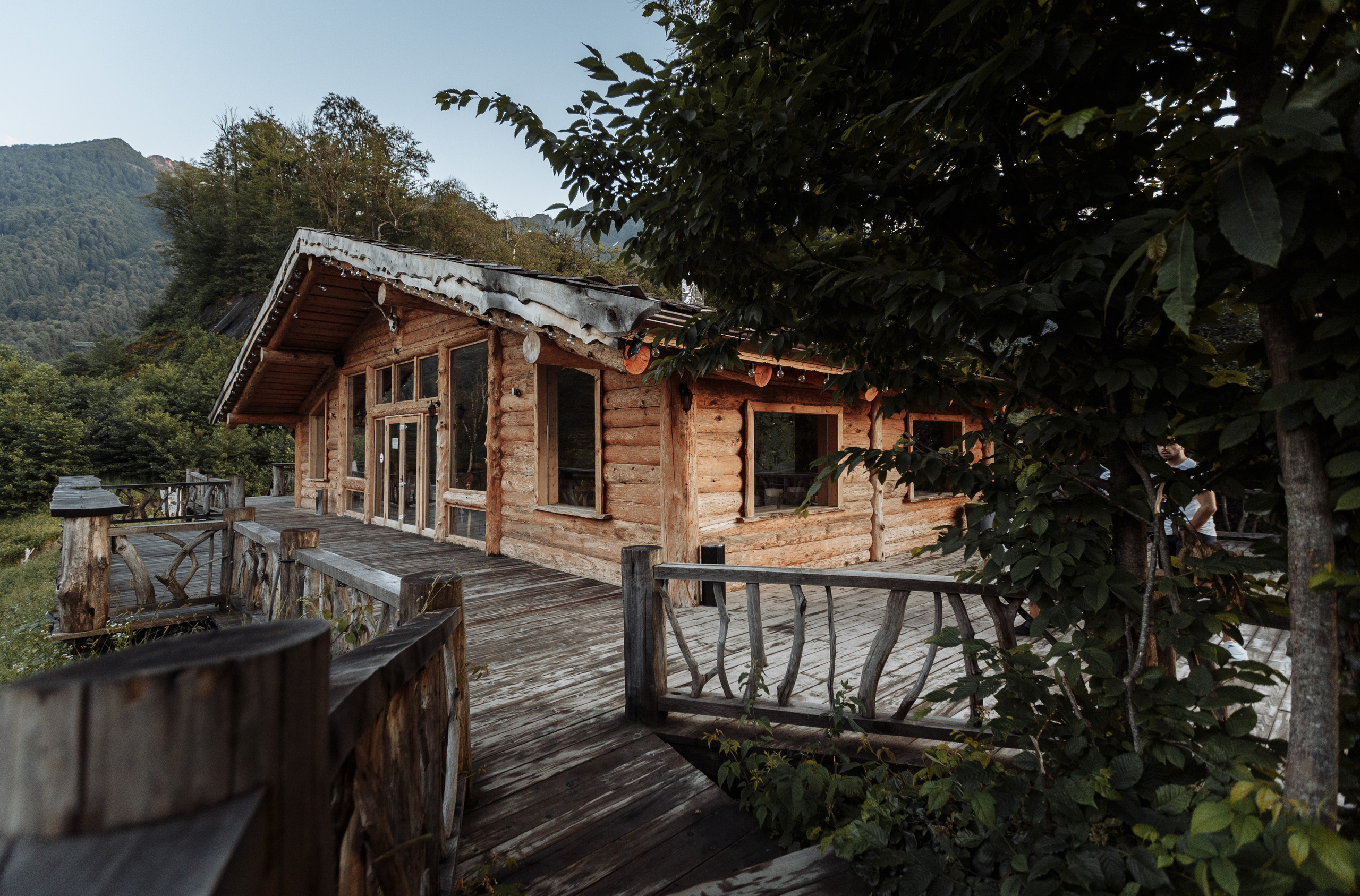 Ярослав и Тина. Прогулка в горах. Свадебный фотограф Сочи Елена Казакова