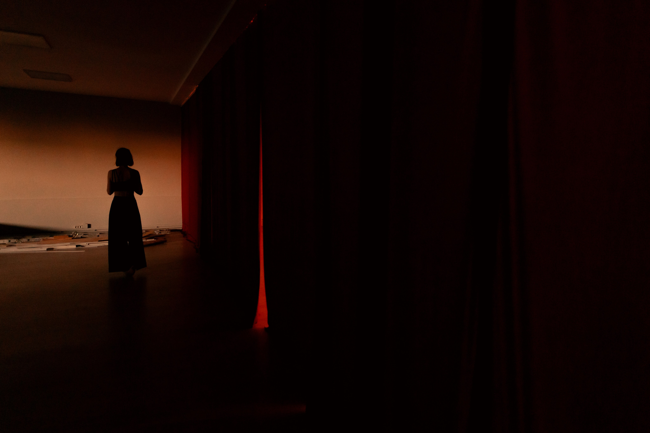 Театр «Человек в кубе». Закулисье. Фотограф в Ростов-на-Дону Виктория Савчук