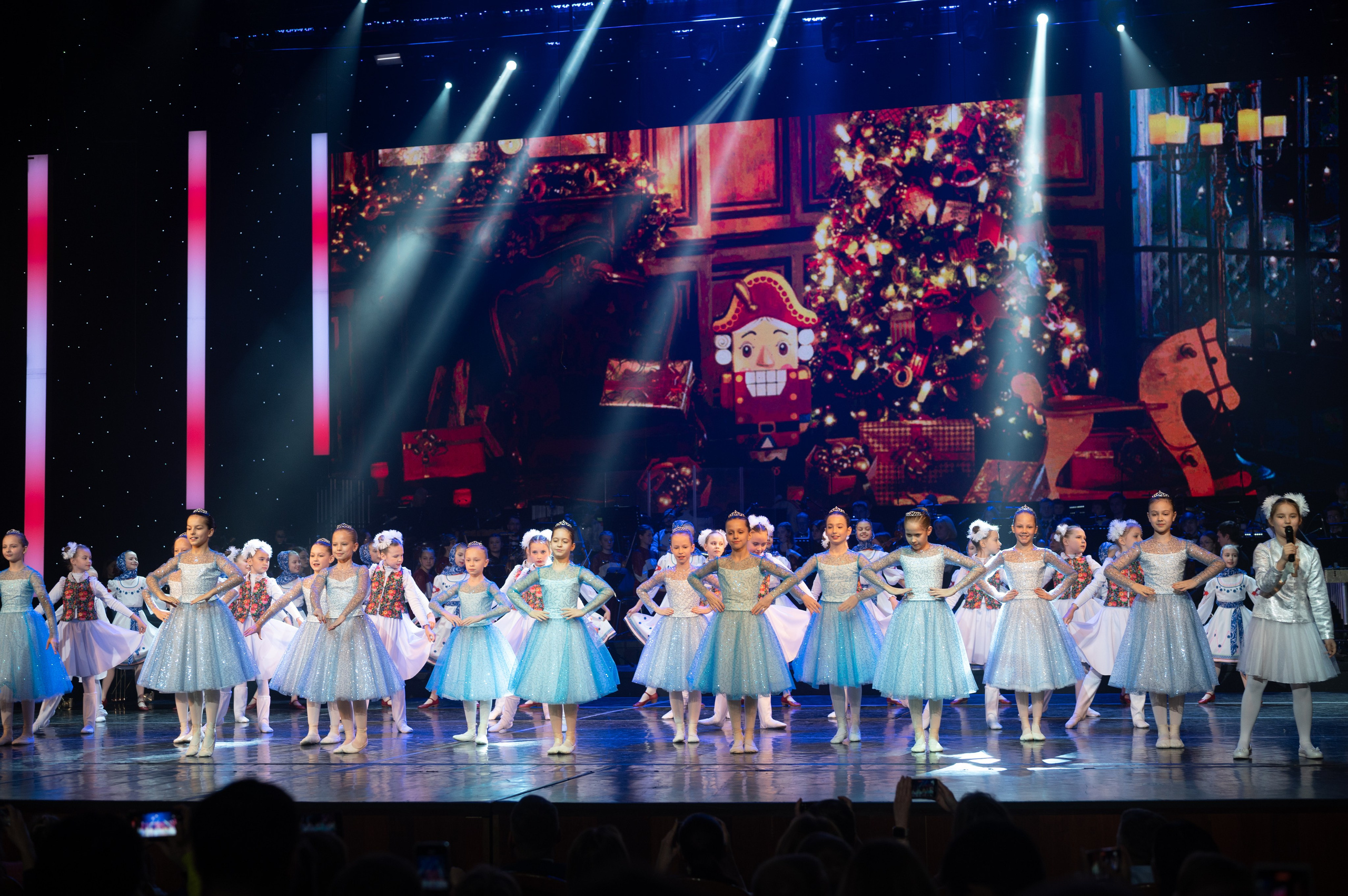 Отчетный концерт ДШИ «Гармония» «Зимняя гармония». Фотограф новорожденных, семейный детский в Тюмени Татьяна Морозова