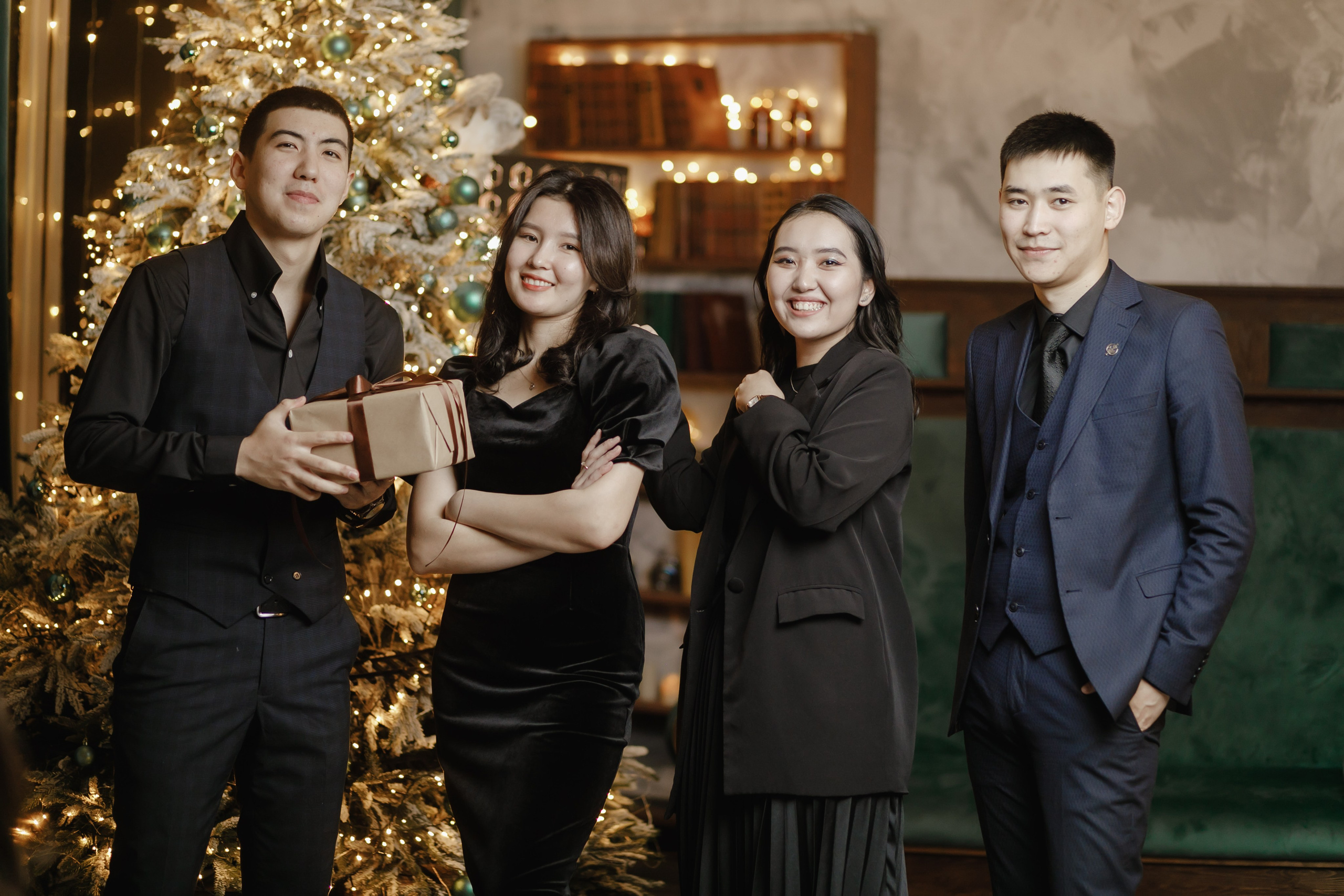 Семейная новогодняя фотосессия Петропавловск. Свадебный и Семейный фотограф в Петрпавловске