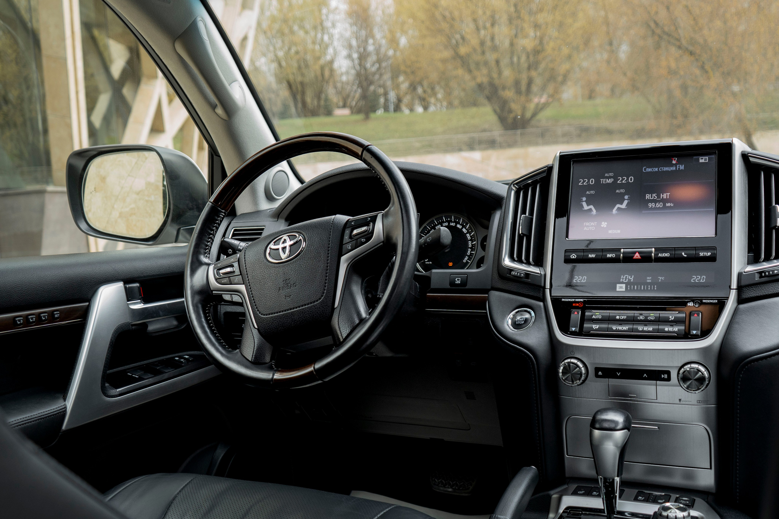 Toyota Land Cruzer 200