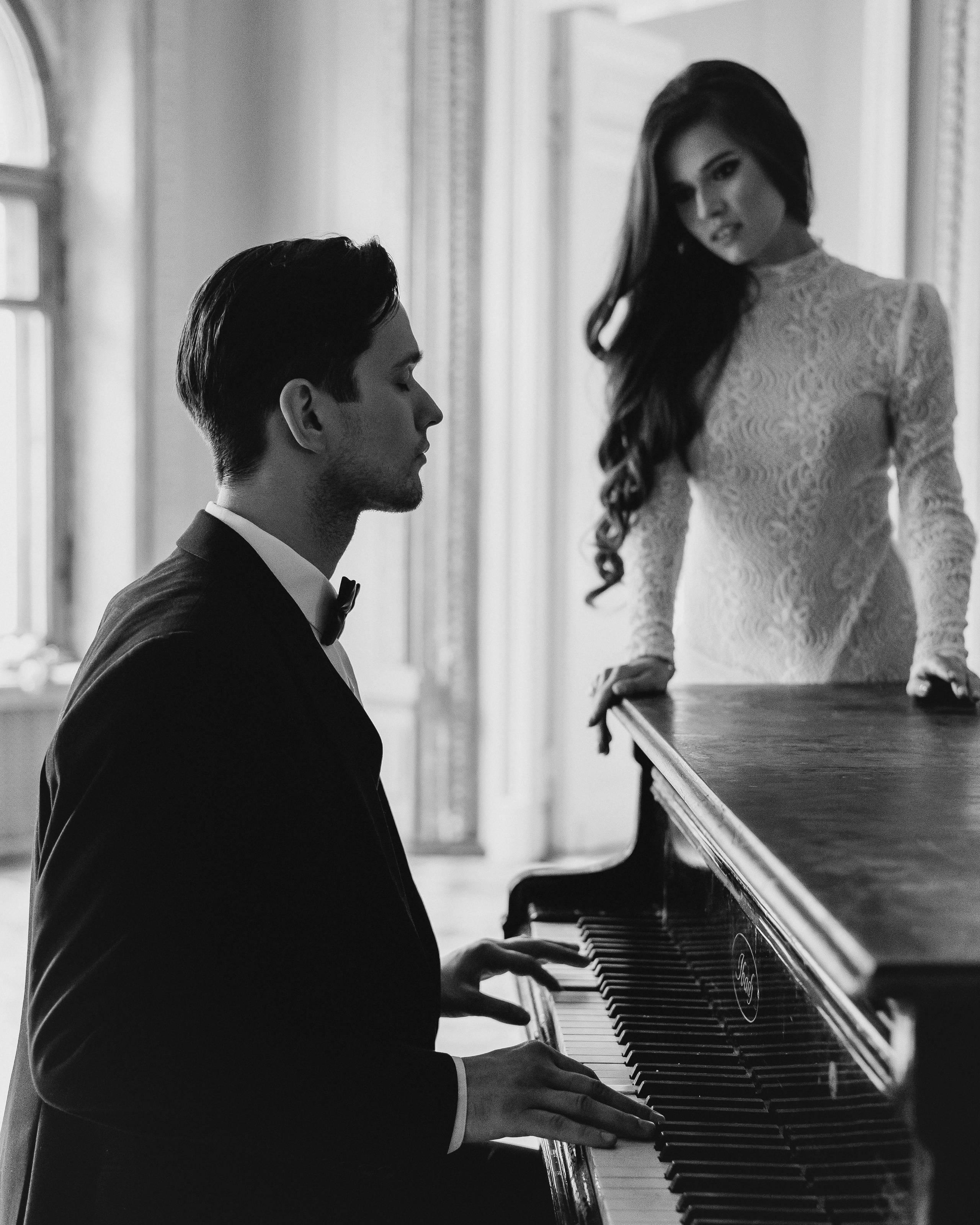 Руслан и Александра. Свадебная фотосессия в студии. Семейный и свадебный фотограф в Москве и области EVGENIA SAVI