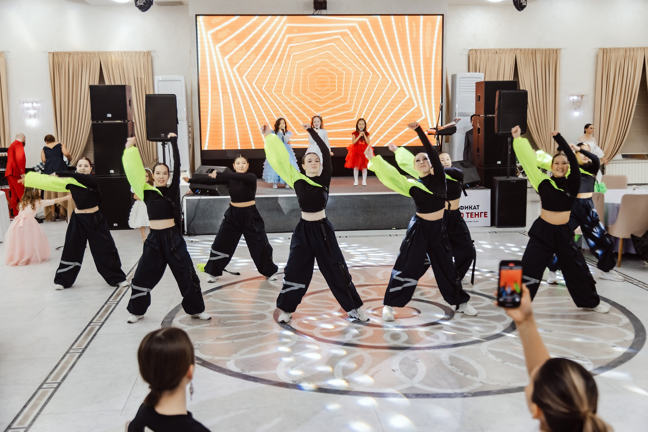 Большой Отчетный Бал Музыкального Дома Голос. Кипятком Павлодар