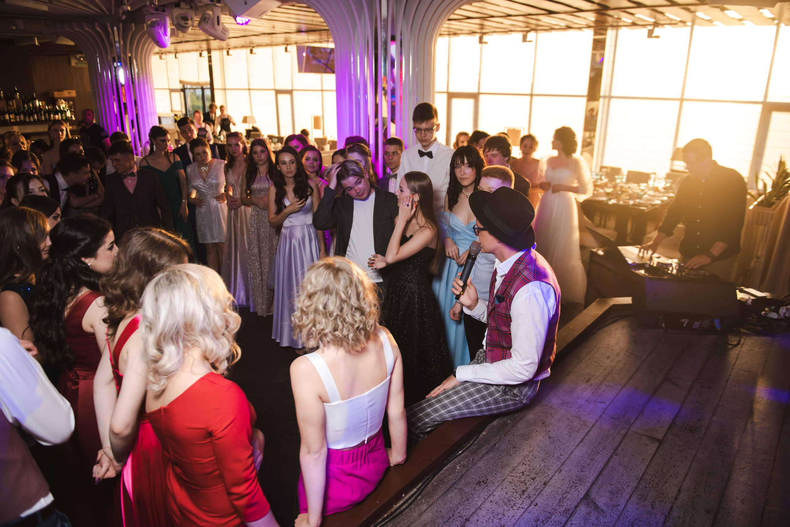 Выпускные школ. Свадебный и репортажный фотограф