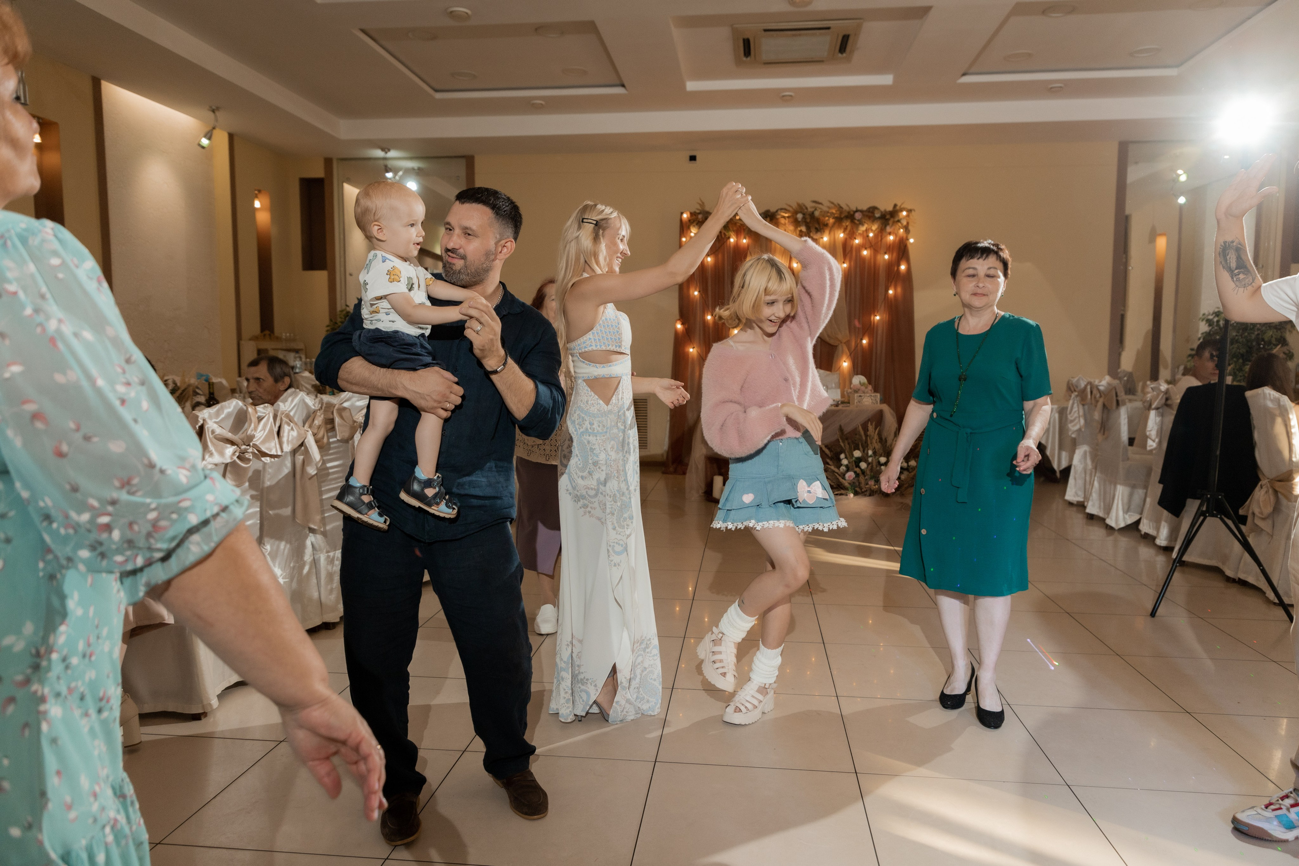 Роман и Александра (банкет). Свадебный фотограф Ангелина Сунгатулина | Саратов | Балаково | Вольск