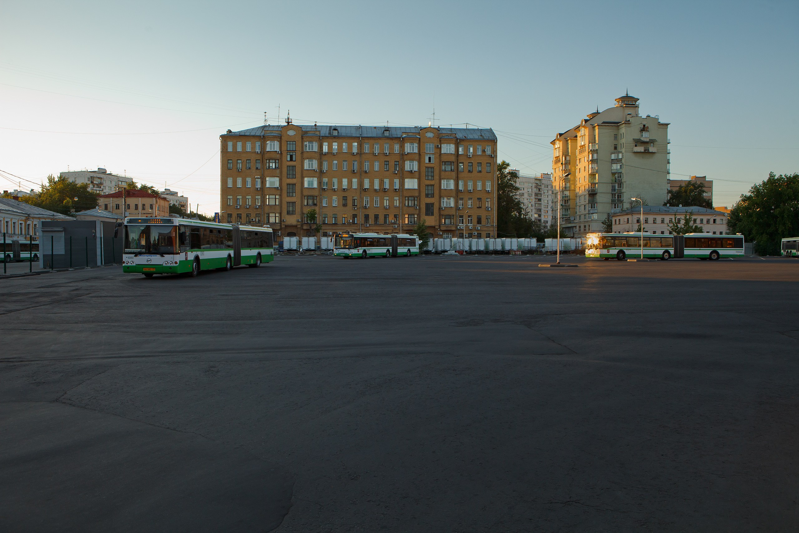 Фотографии сделанные на улицах городов. Профессиональный фотограф Игорь Пискарев в Москве. Студийная и выездная съёмка. Портретная и предметная съёмка. Авторская фотография