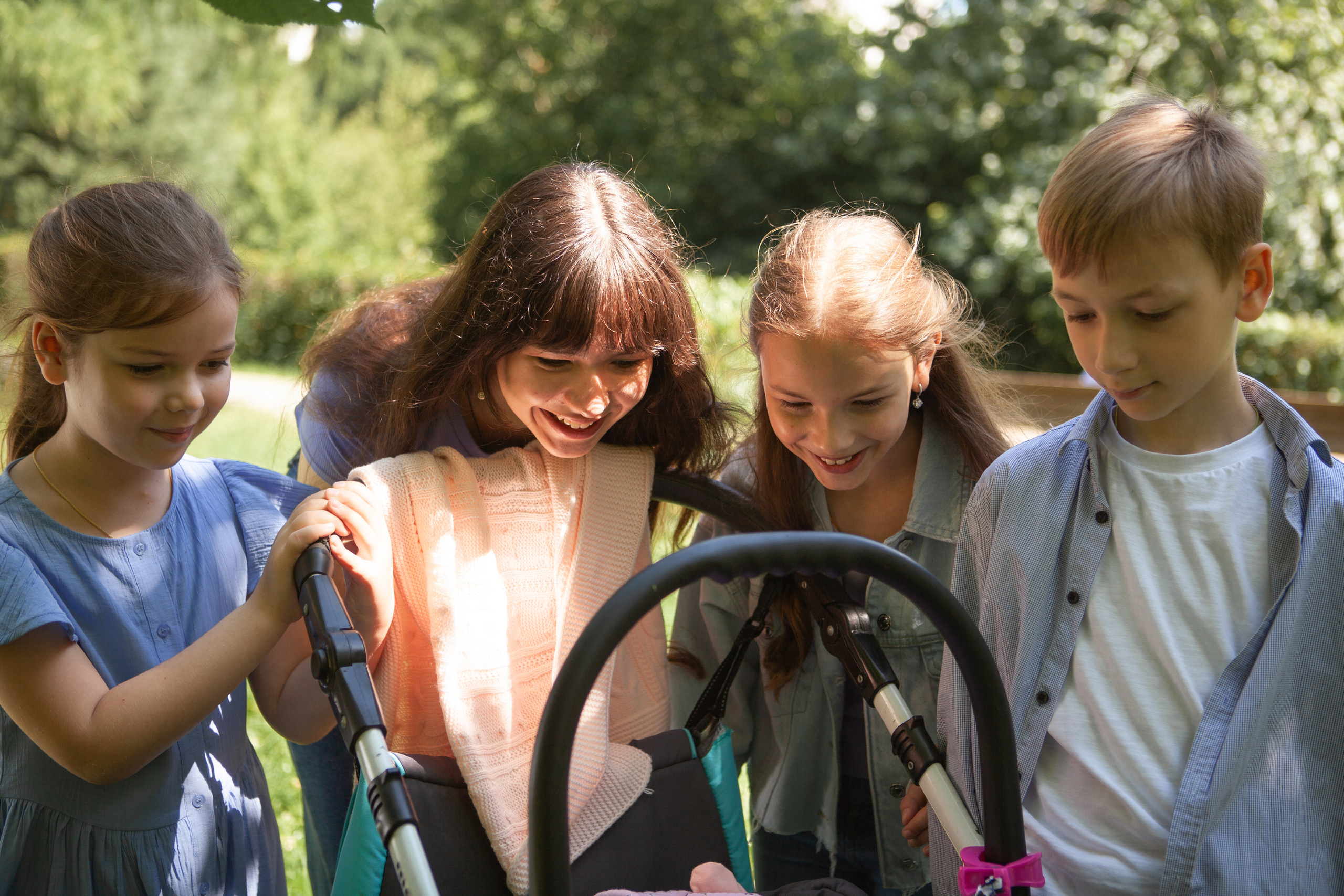 Анна с семьей. Фотосессия новорожденных в Москве фотограф Савина Анастасия