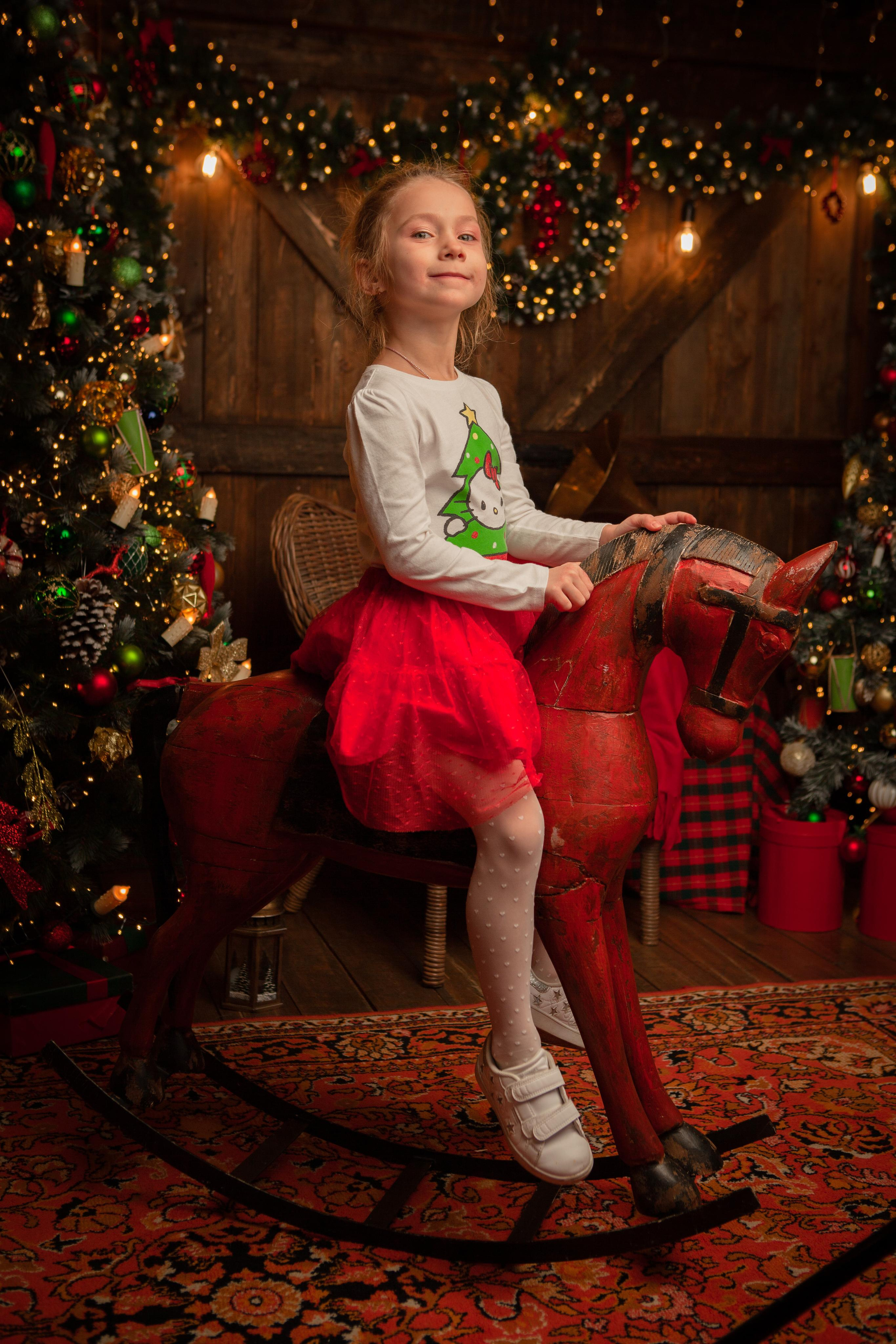 Оля с семьёй в студии. Фотосессия новорожденных в Москве фотограф Савина Анастасия