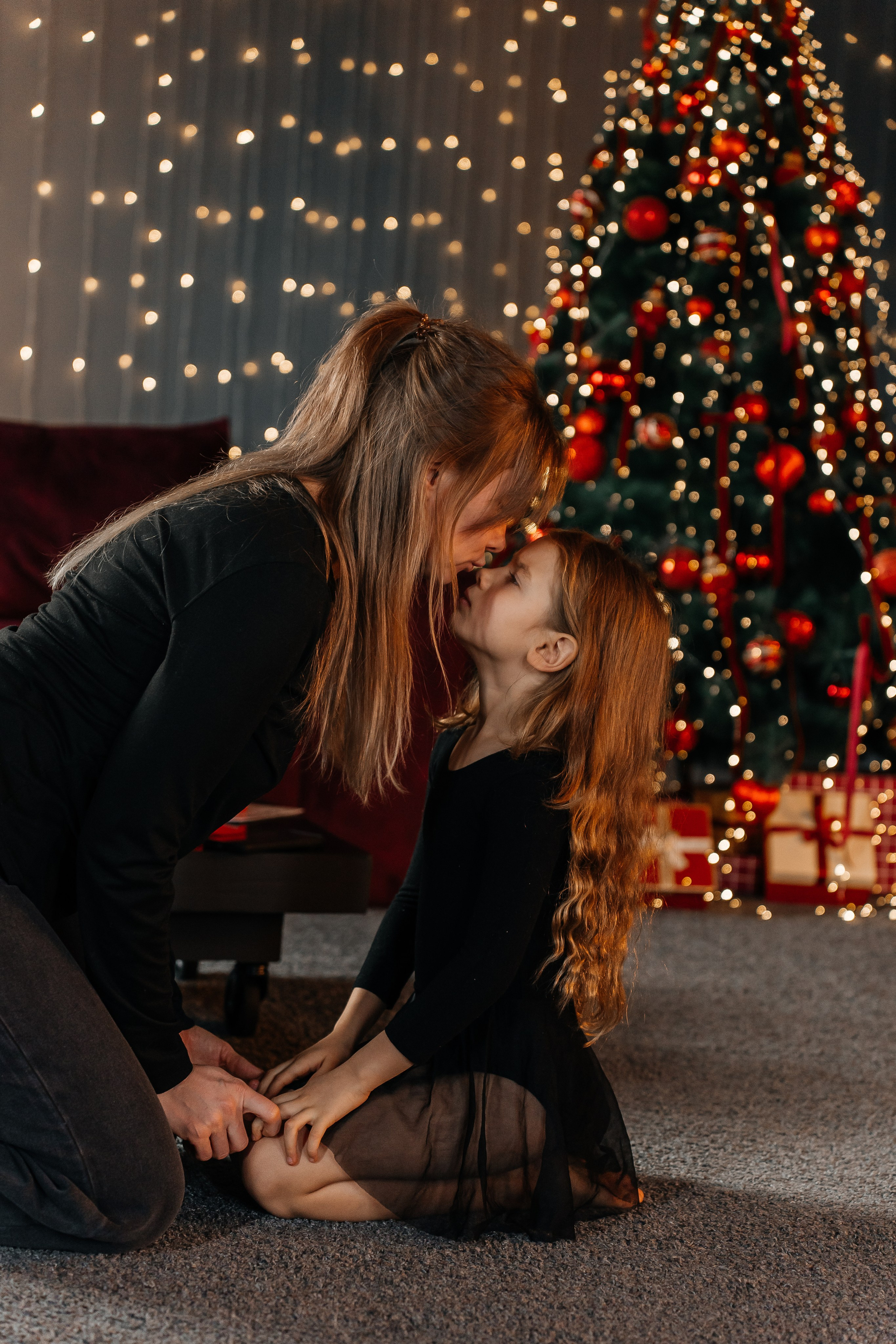 Мама с дочкой. Для тех, кто не ждёт удачи, а создаёт её. Каждая фотосессия — это твой момент, твой стиль, твой успех. 📸