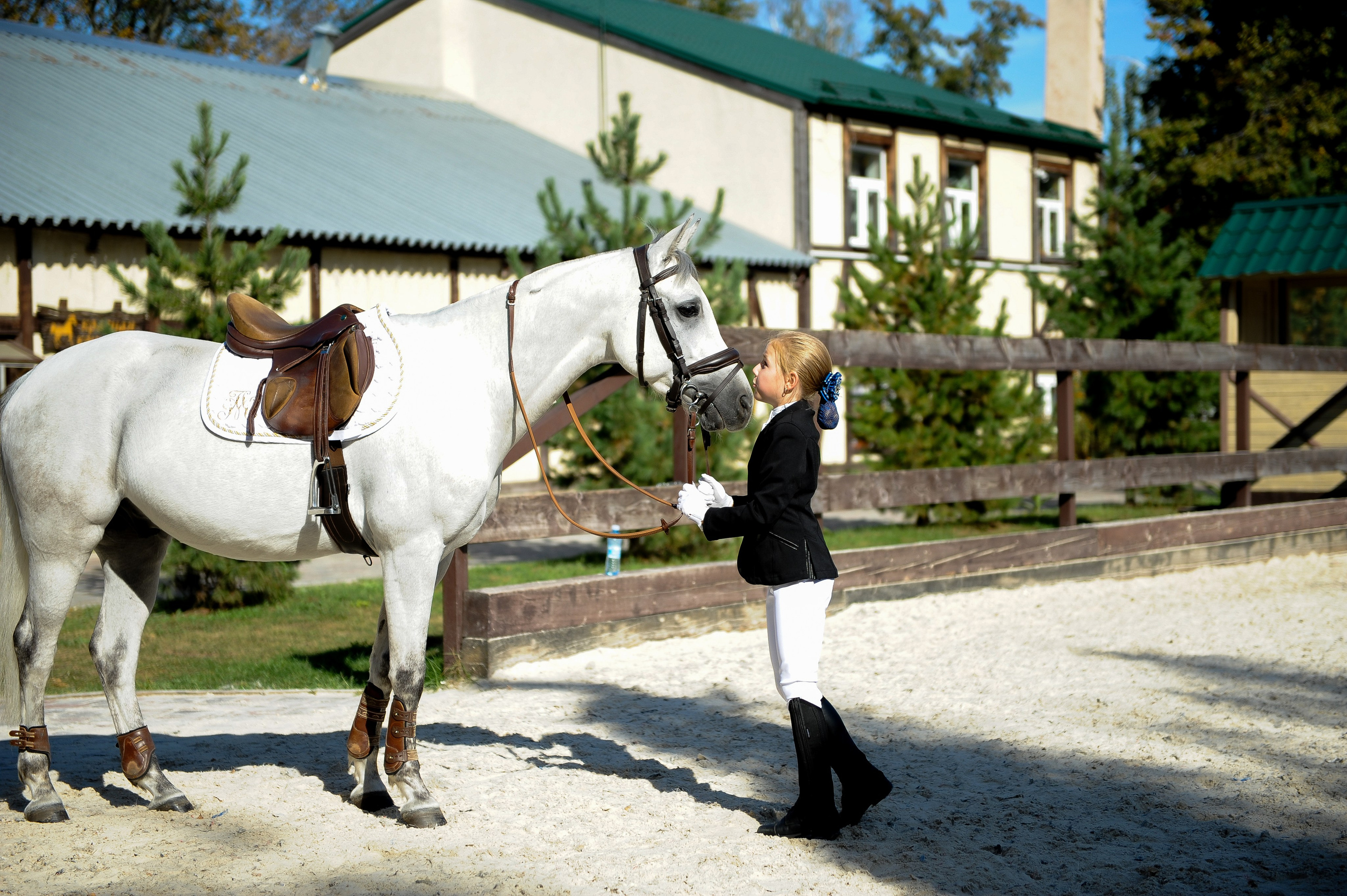 Конкур в конном клубе, репортаж Москва. Фотограф, визажист. Москва