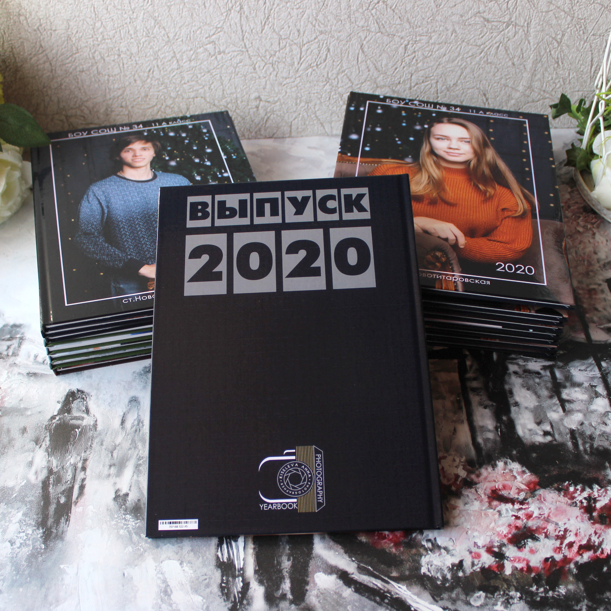 Варианты фотокниг для начальной и старшей школы. Детский школьный и семейный фотограф в Краснодаре