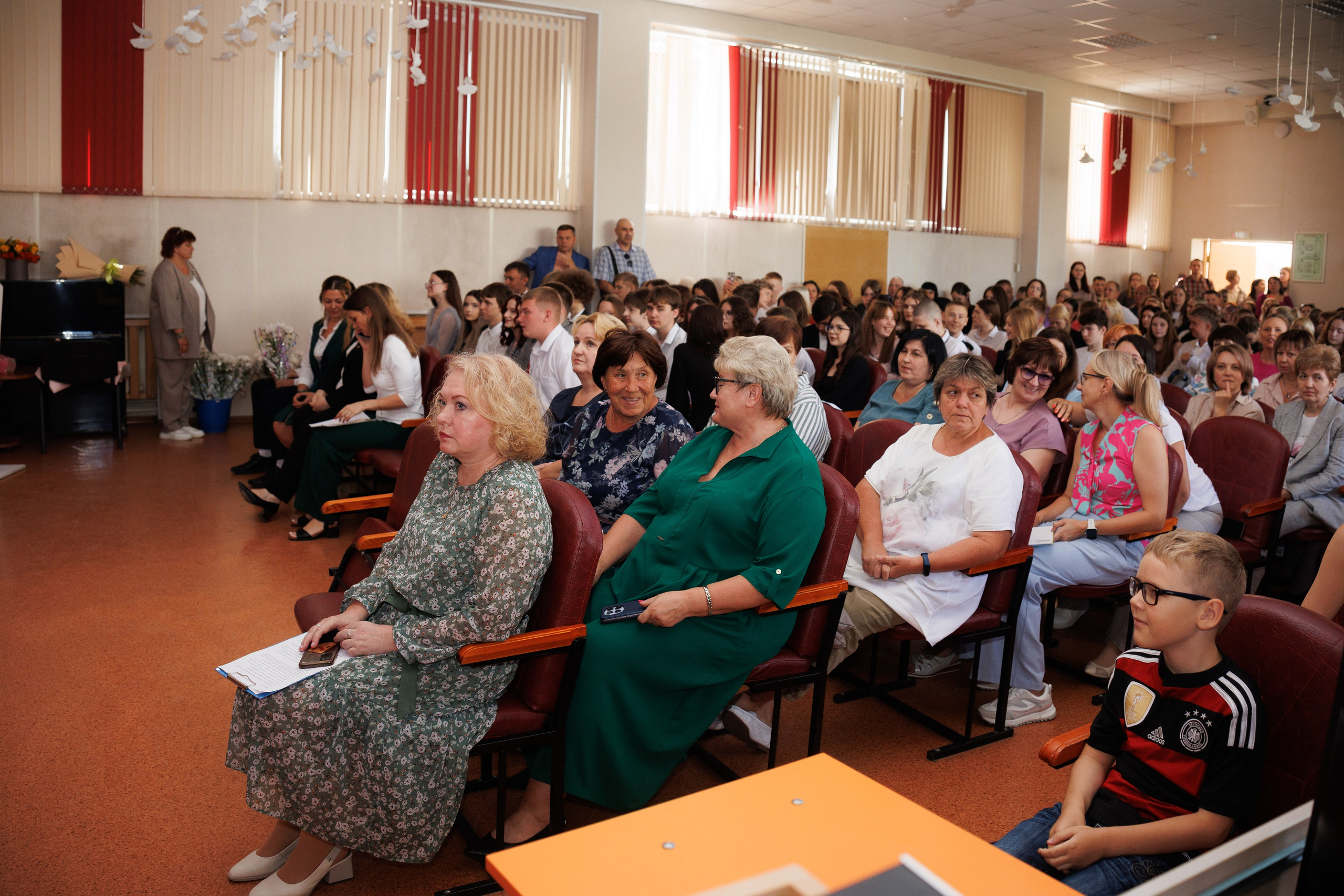 Вручение аттестатов. Свадебный и семейный фотограф в Новосибирске Ирина Дорошкова