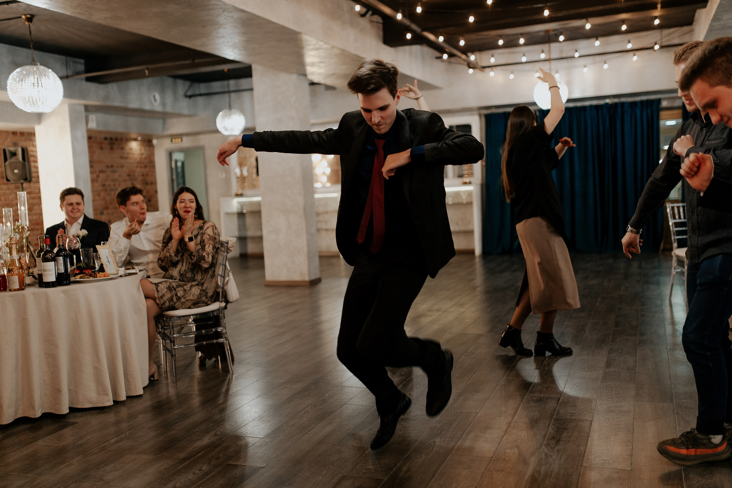 Свадебные фотографии из Эрмитажа. Фотограф в Санкт-Петербурге Лиза Семченкова