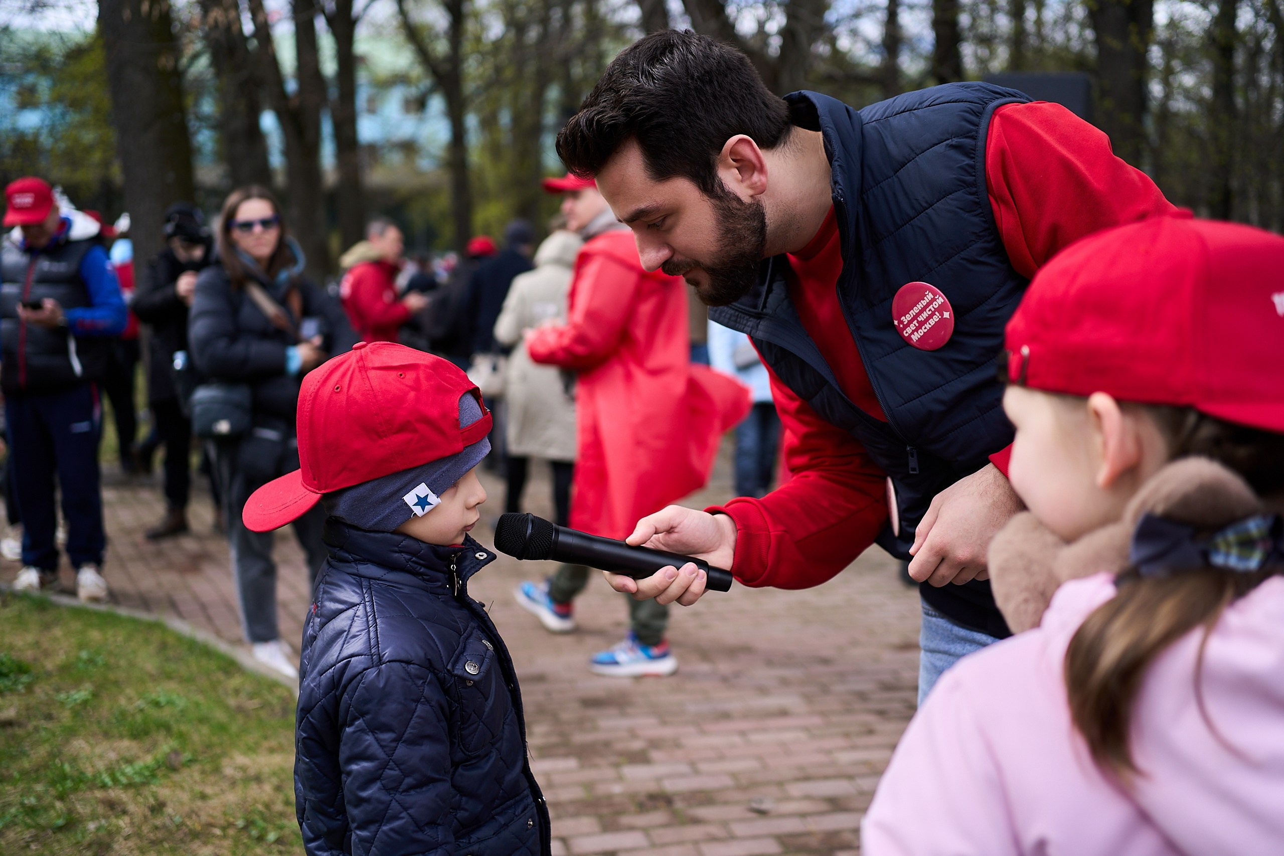 Субботник у Управления делами Мэра и Правительства Москвы. Фотограф и Видеограф в Москве. Олег Корушев