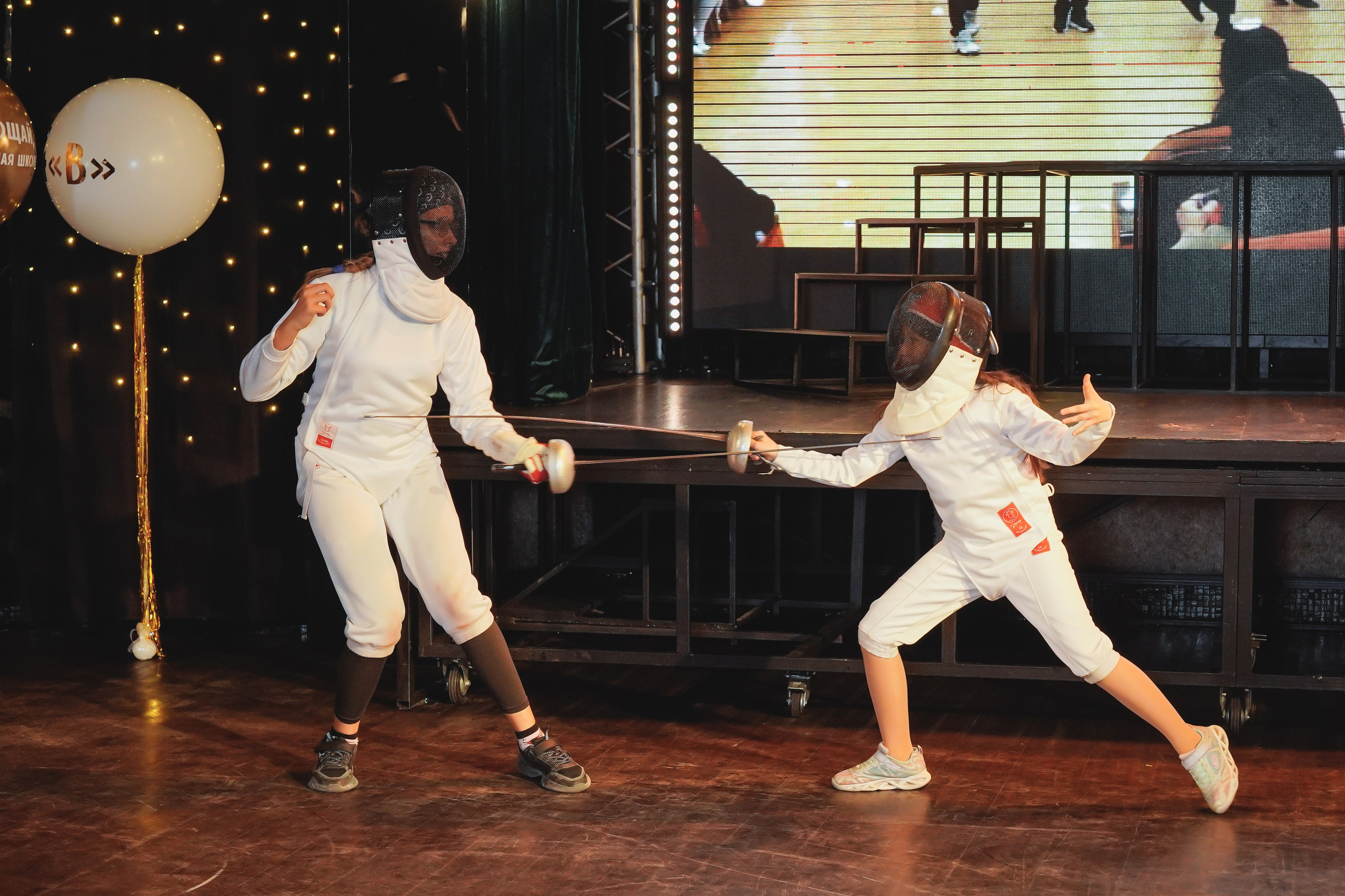 Выпускной. Занимаюсь профессиональной фотографией и живу рядом с Байкалом. Работаю в разных жанрах