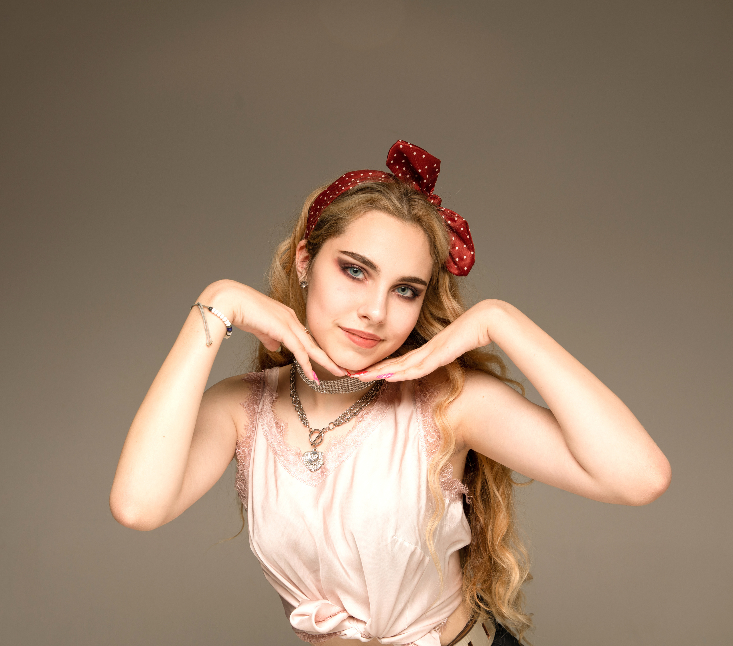 Студийная съемка циклорама Дашунька. Семейный и детский фотограф в Москве Татьяна Рос