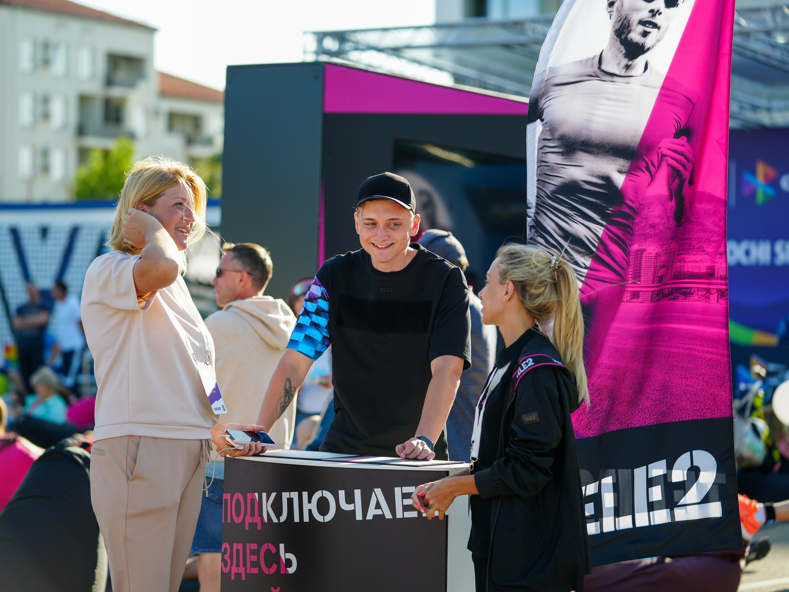 Фотоотчет партнерской интеграции для компании TELE2 на фестивале Ironstar. Репортажный фотограф в Красной Поляне и Сочи Павлюченко Екатерина