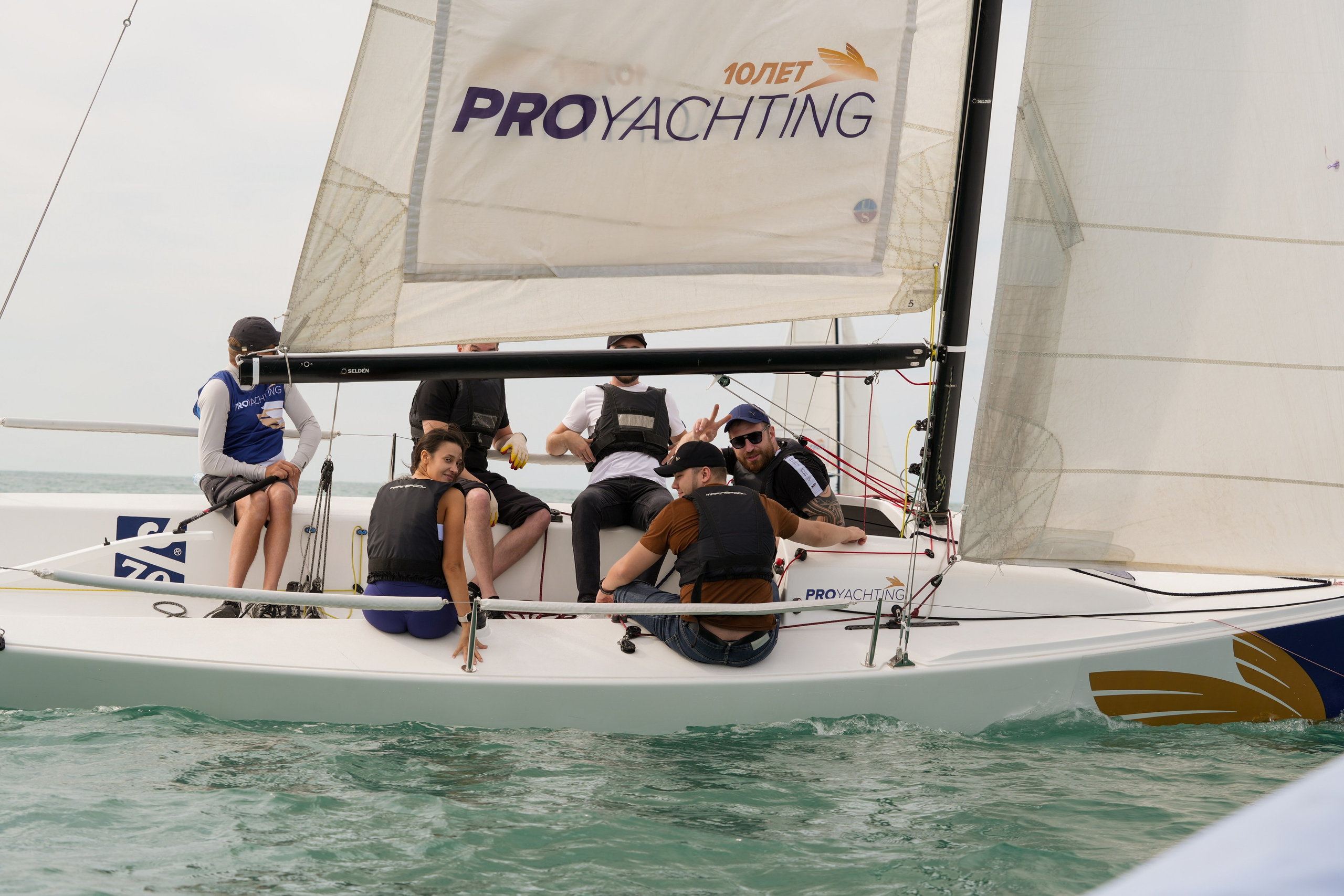 Яхтенная регата для компании Агрегатка. Репортажный фотограф в Красной Поляне и Сочи Павлюченко Екатерина