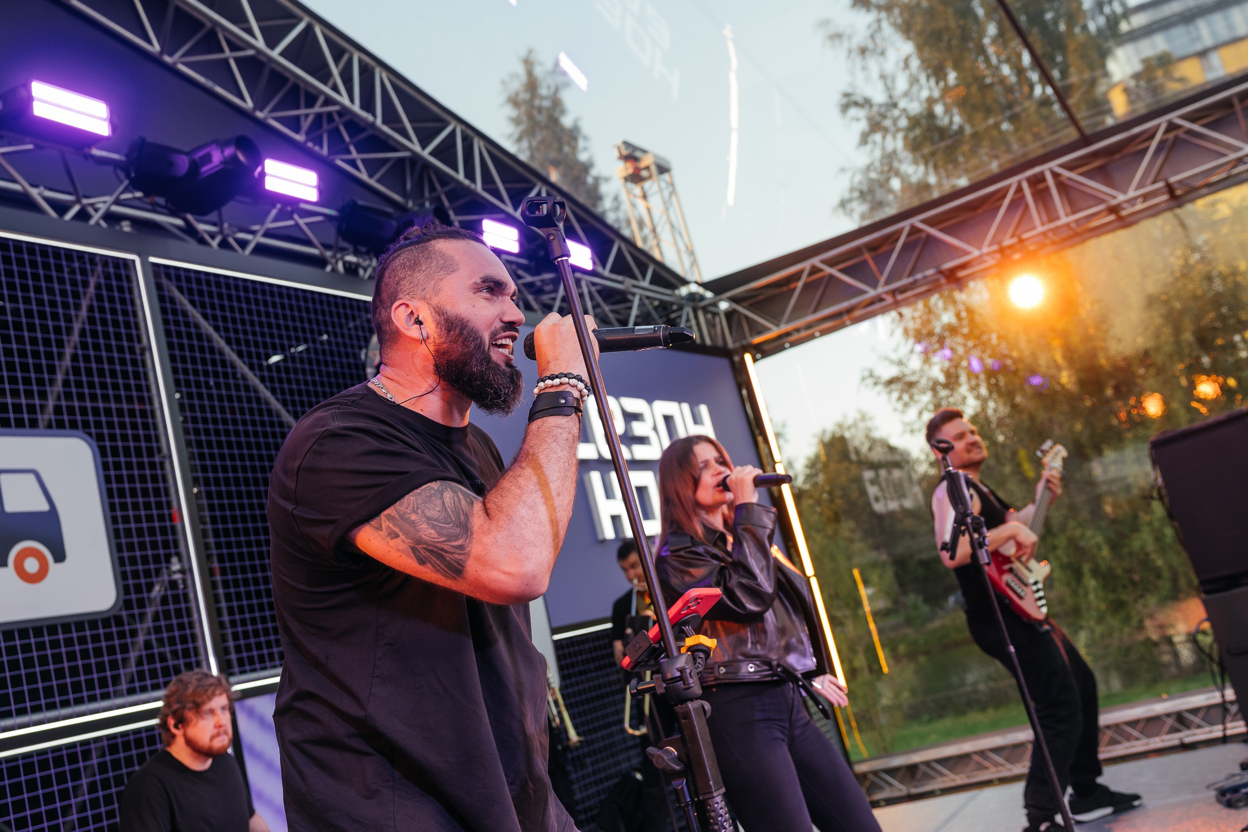 Снимал репортаж для «Газпром нефть», Газстройпром, Росатом, ОЗОН, Мегафон, ВТБ, Т-Банк, Unilever, Материа Медика Холдинг. Фотограф Serg-Epic — Сергей Клепиков