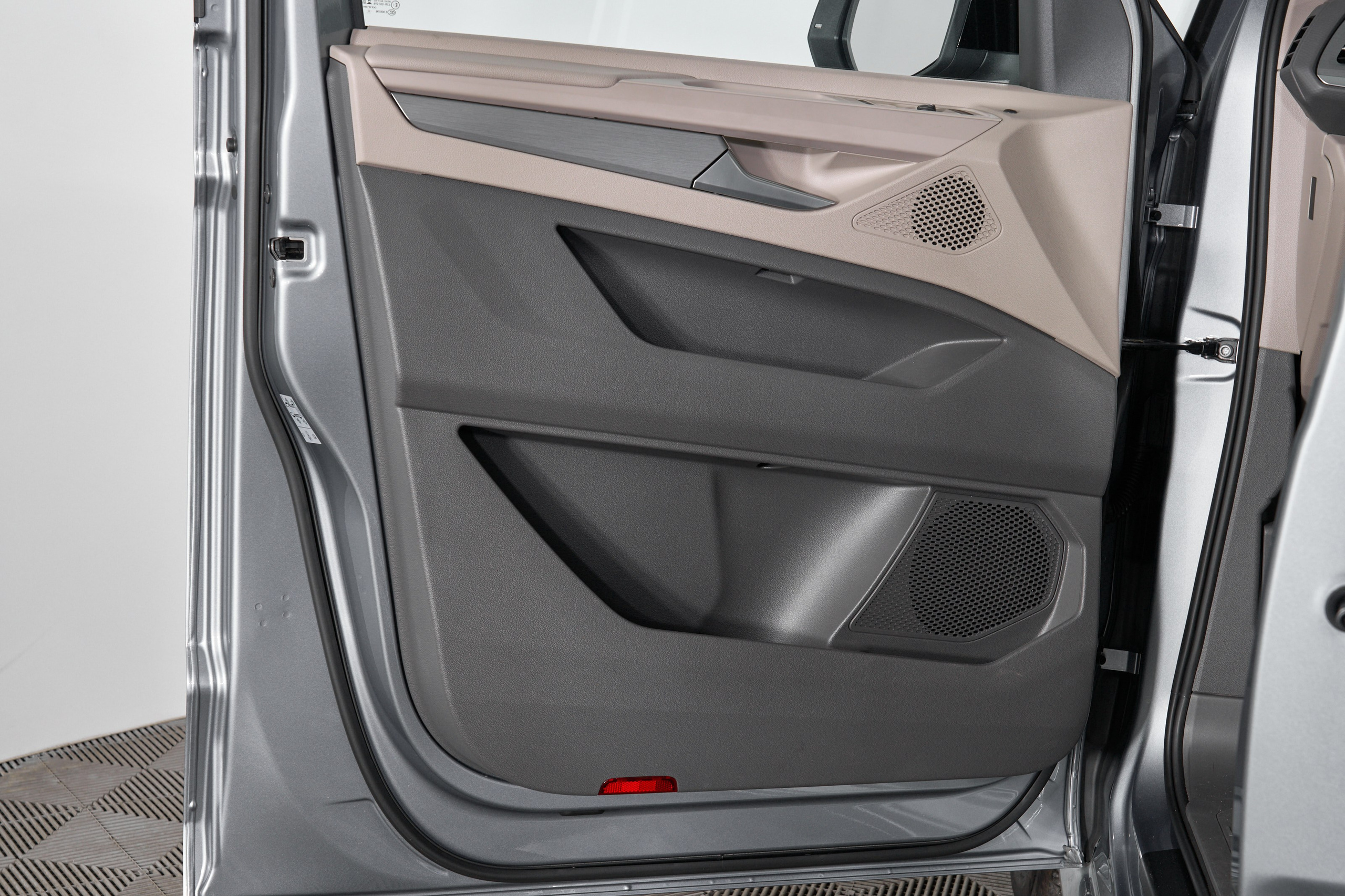 Multivan. Фотограф Николай Прокофьев модельные тесты в Москве