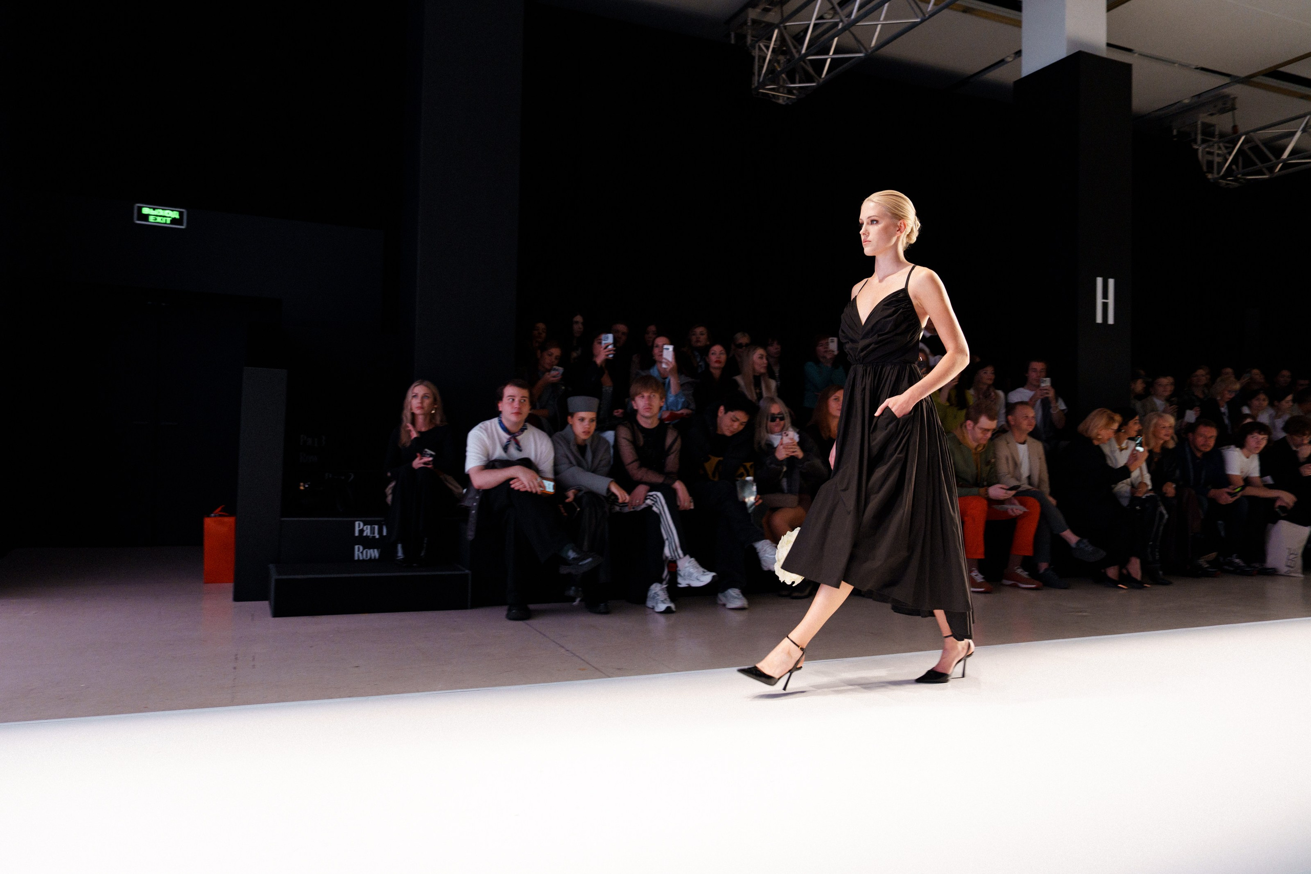 Moscow Fashion Week 2024 осень. Фотограф Николай Прокофьев модельные тесты в Москве