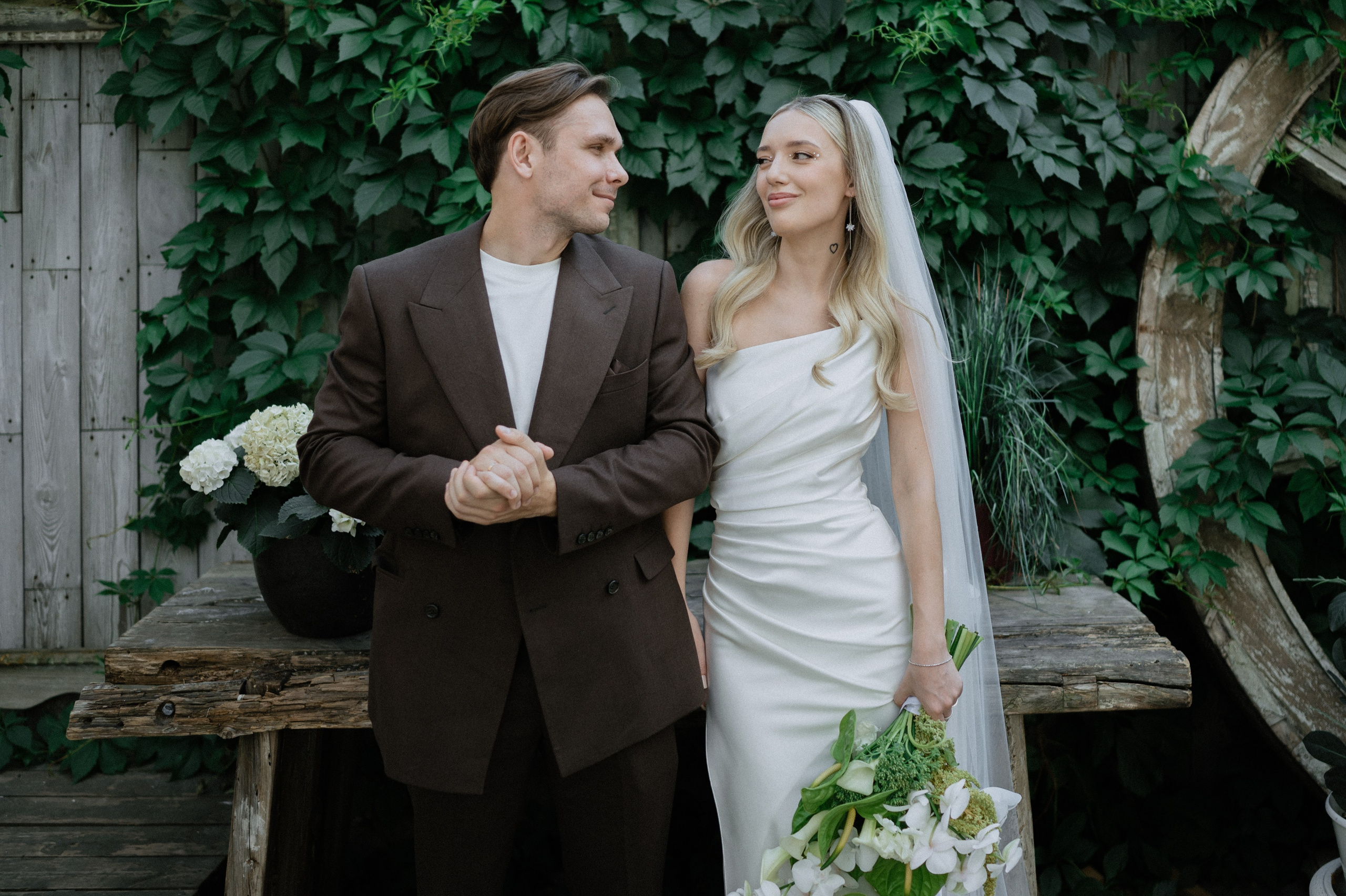 Регистрация брака и фотосессия в Особняке Royal. Свадебный фотограф Москва — Сергей и Татьяна