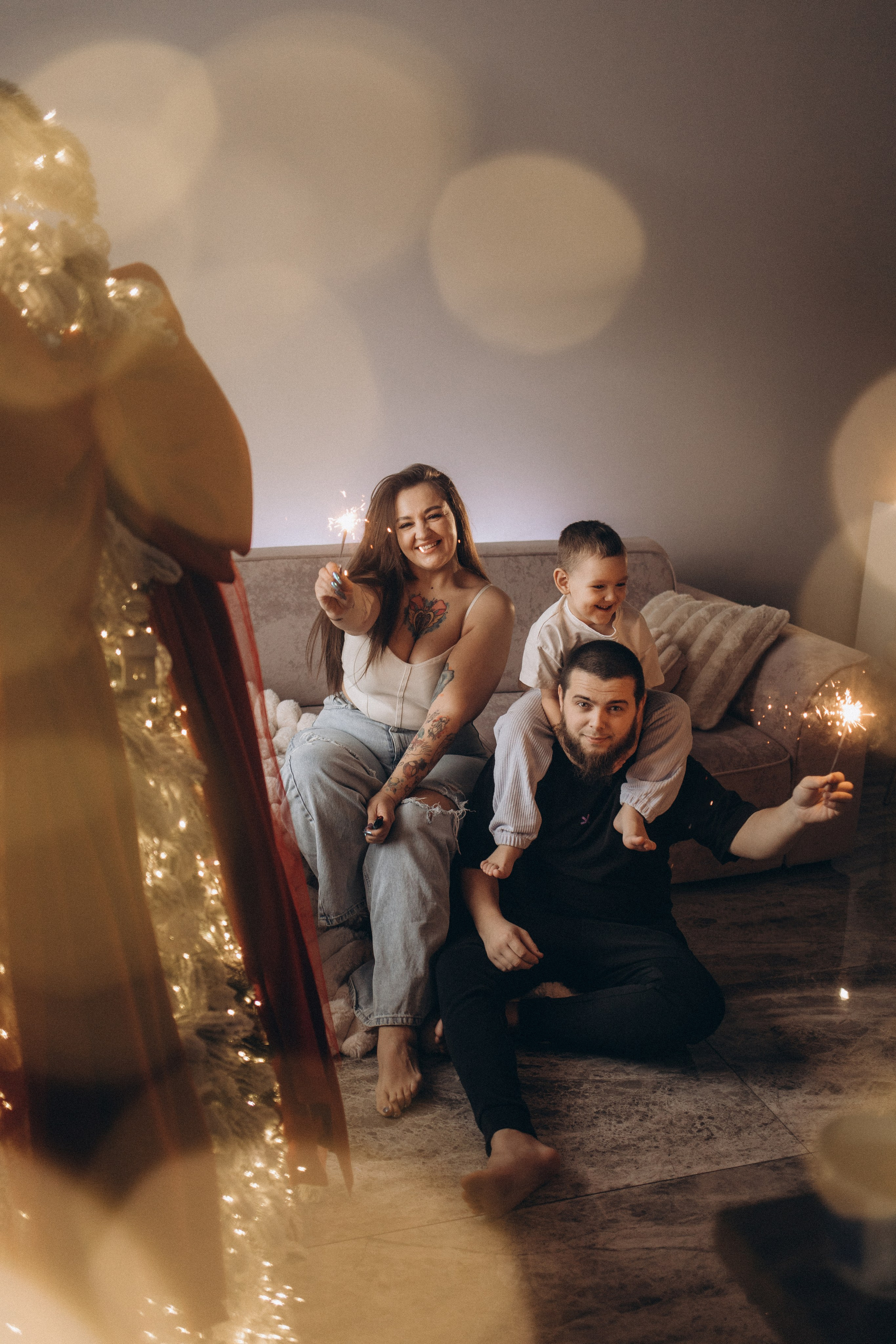 Олеся, Дима и Саша. Главная