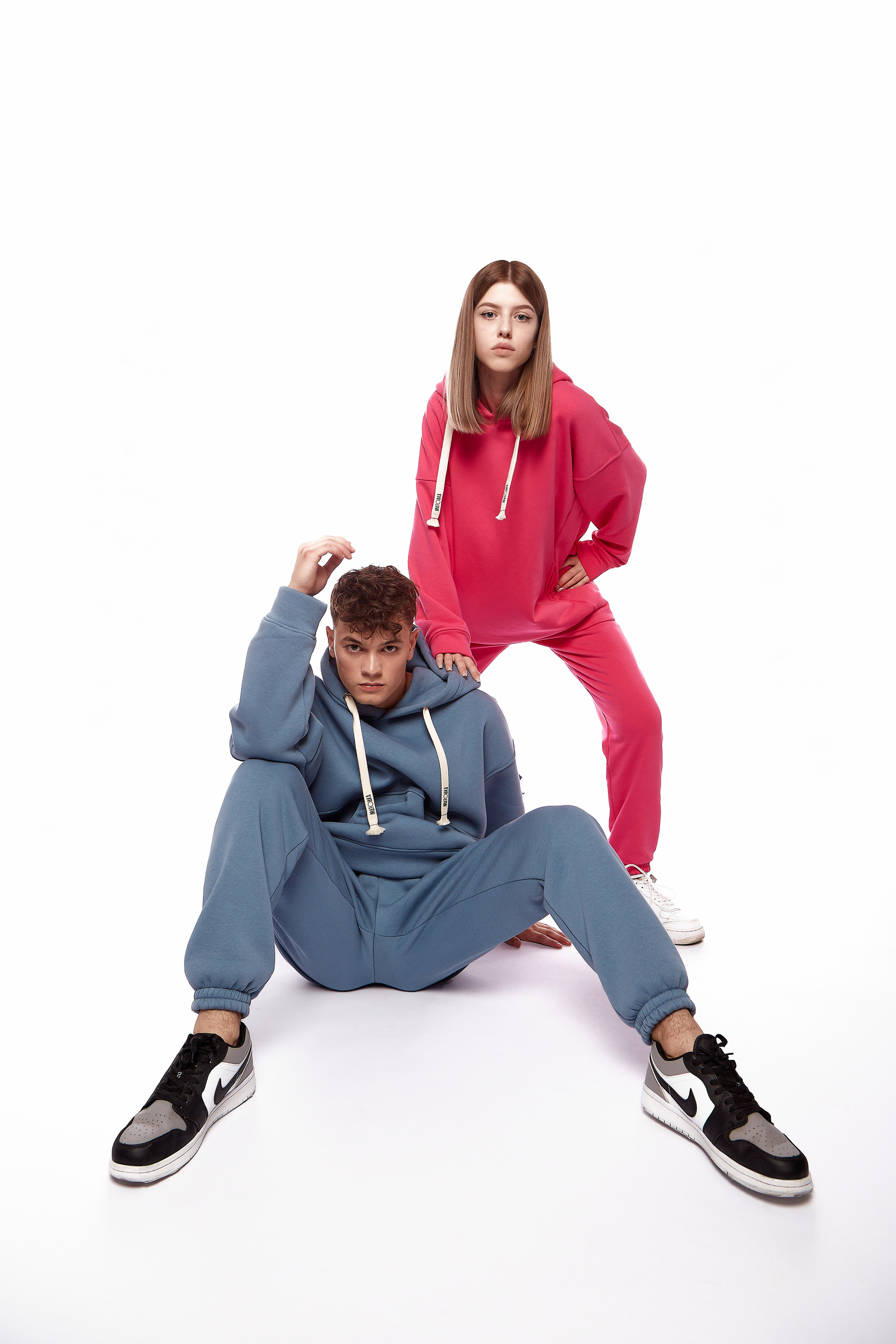 Съемка одежды для маркетплейсов в Краснодаре. Фотограф Руслан Потапов в Краснодаре