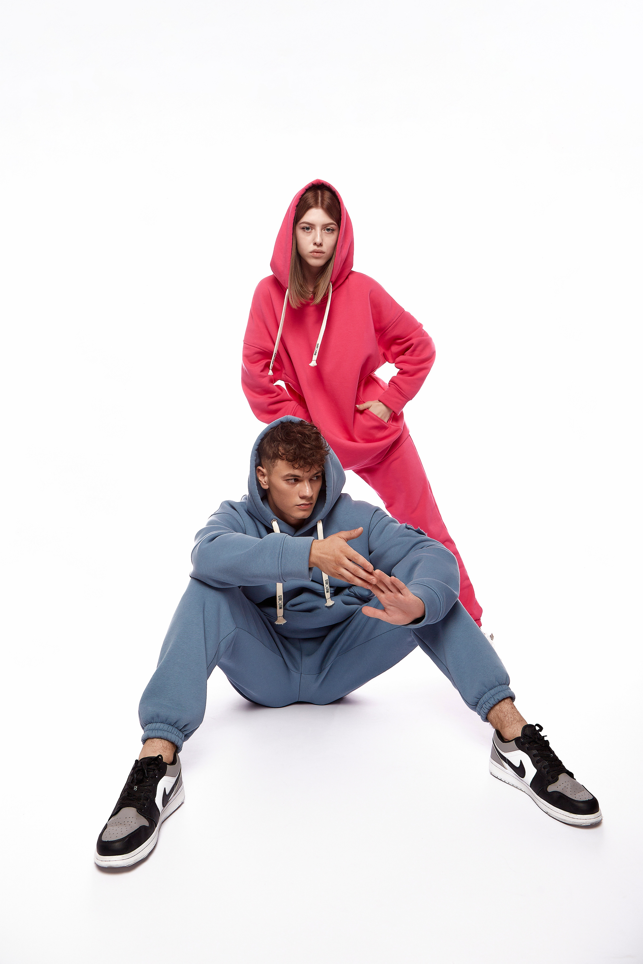 Съемка одежды для маркетплейсов в Краснодаре. Фотограф Руслан Потапов в Краснодаре