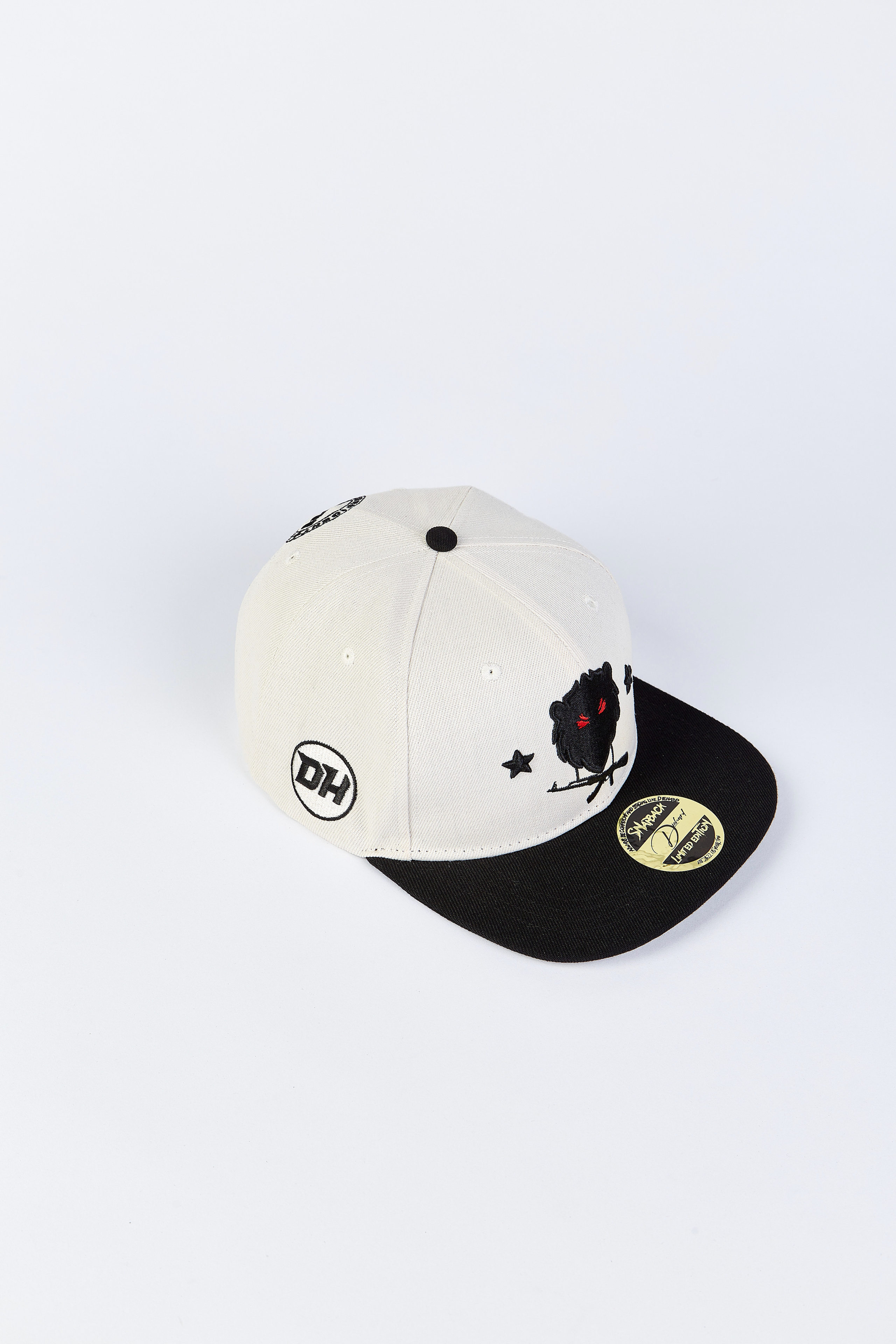 Съемка кепок. Фотограф Руслан Потапов в Краснодаре