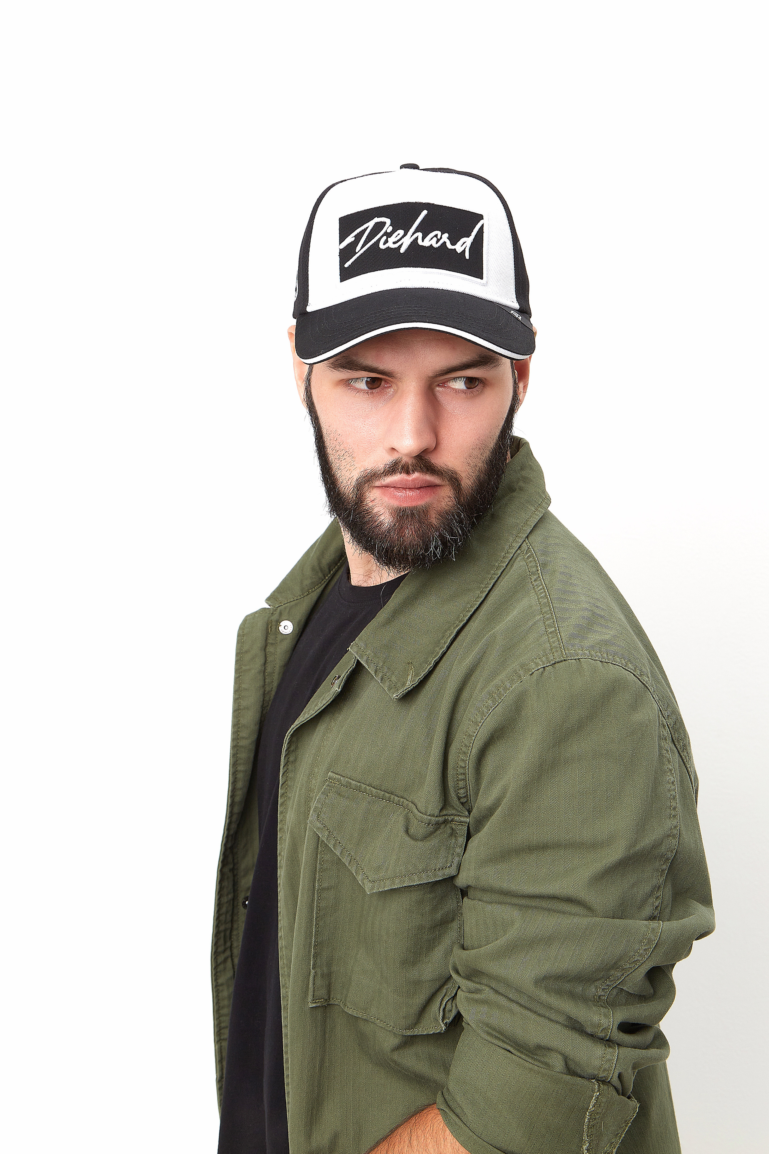 Фото кепок для маркетплейсов. Фотограф Руслан Потапов в Краснодаре