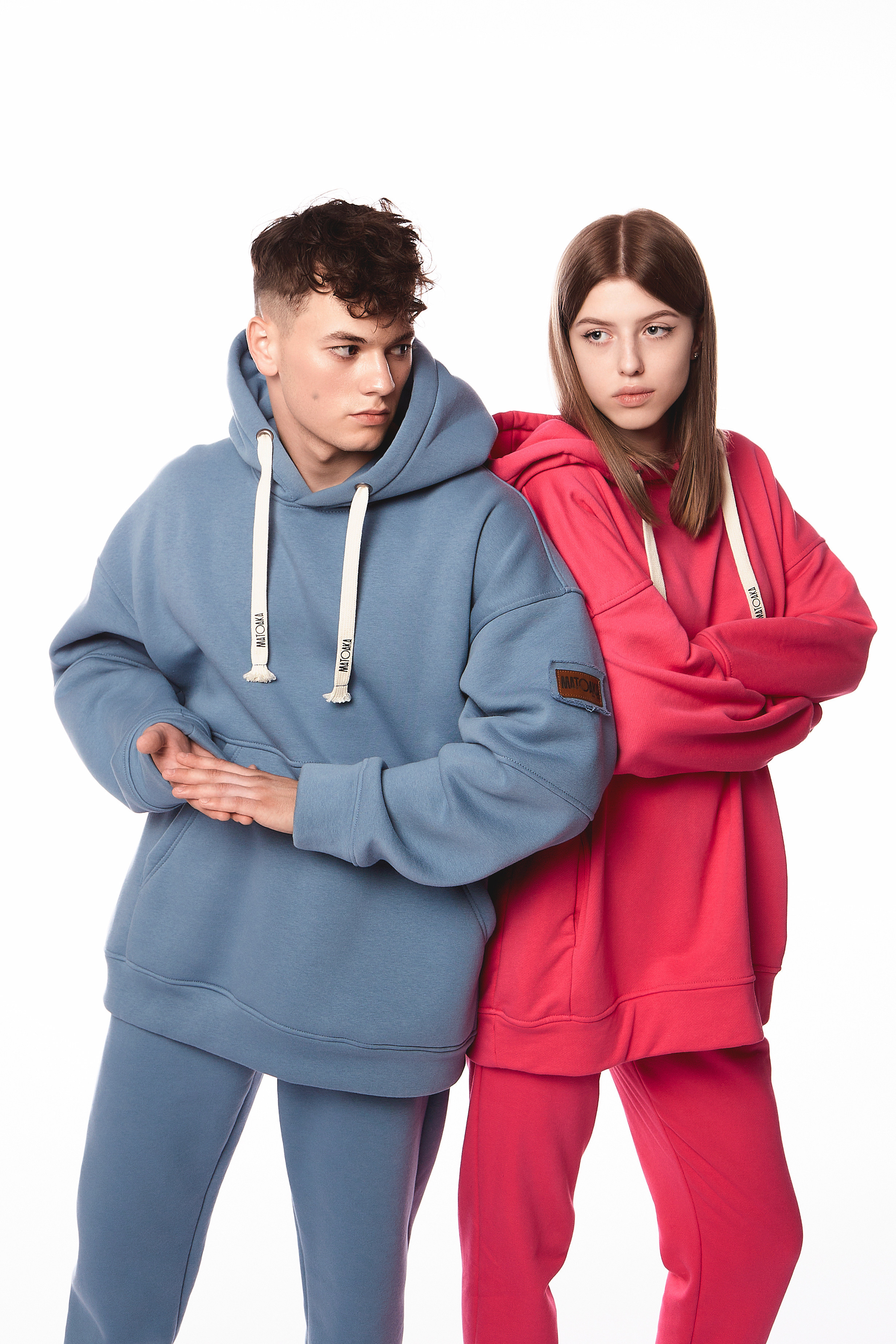 Съемка одежды для маркетплейсов в Краснодаре. Фотограф Руслан Потапов в Краснодаре