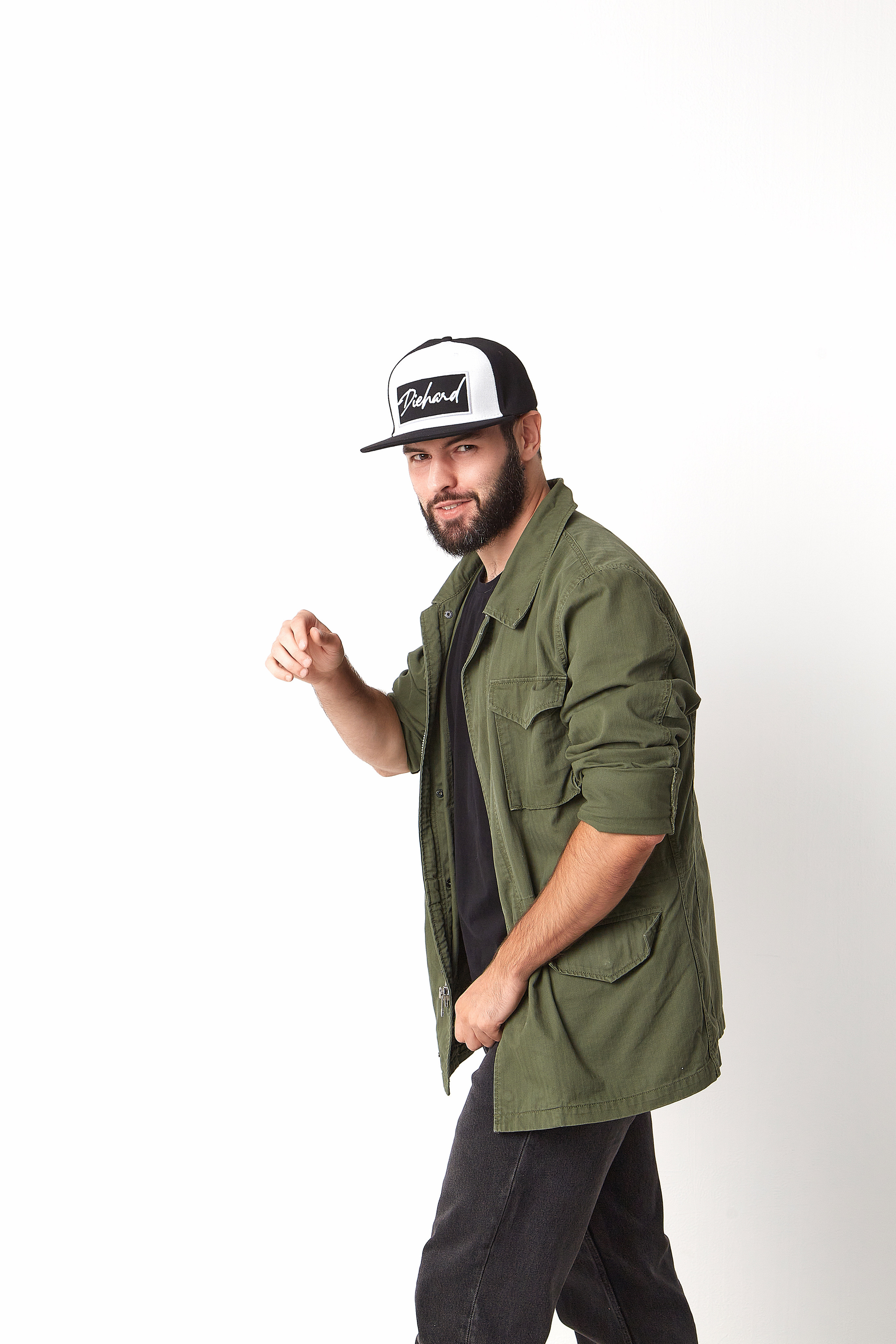 Фото кепок для маркетплейсов. Фотограф Руслан Потапов в Краснодаре