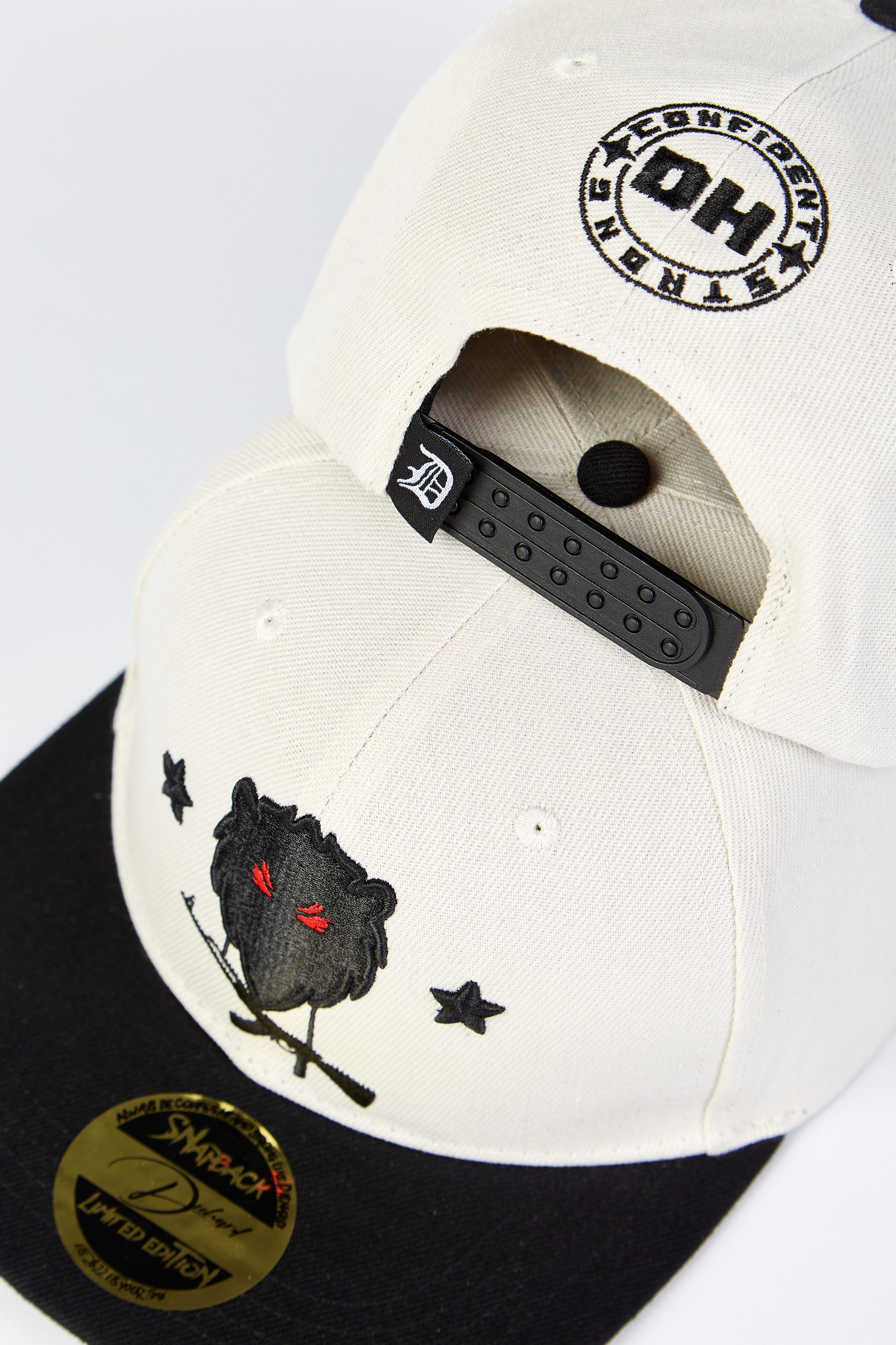 Съемка кепок. Фотограф Руслан Потапов в Краснодаре