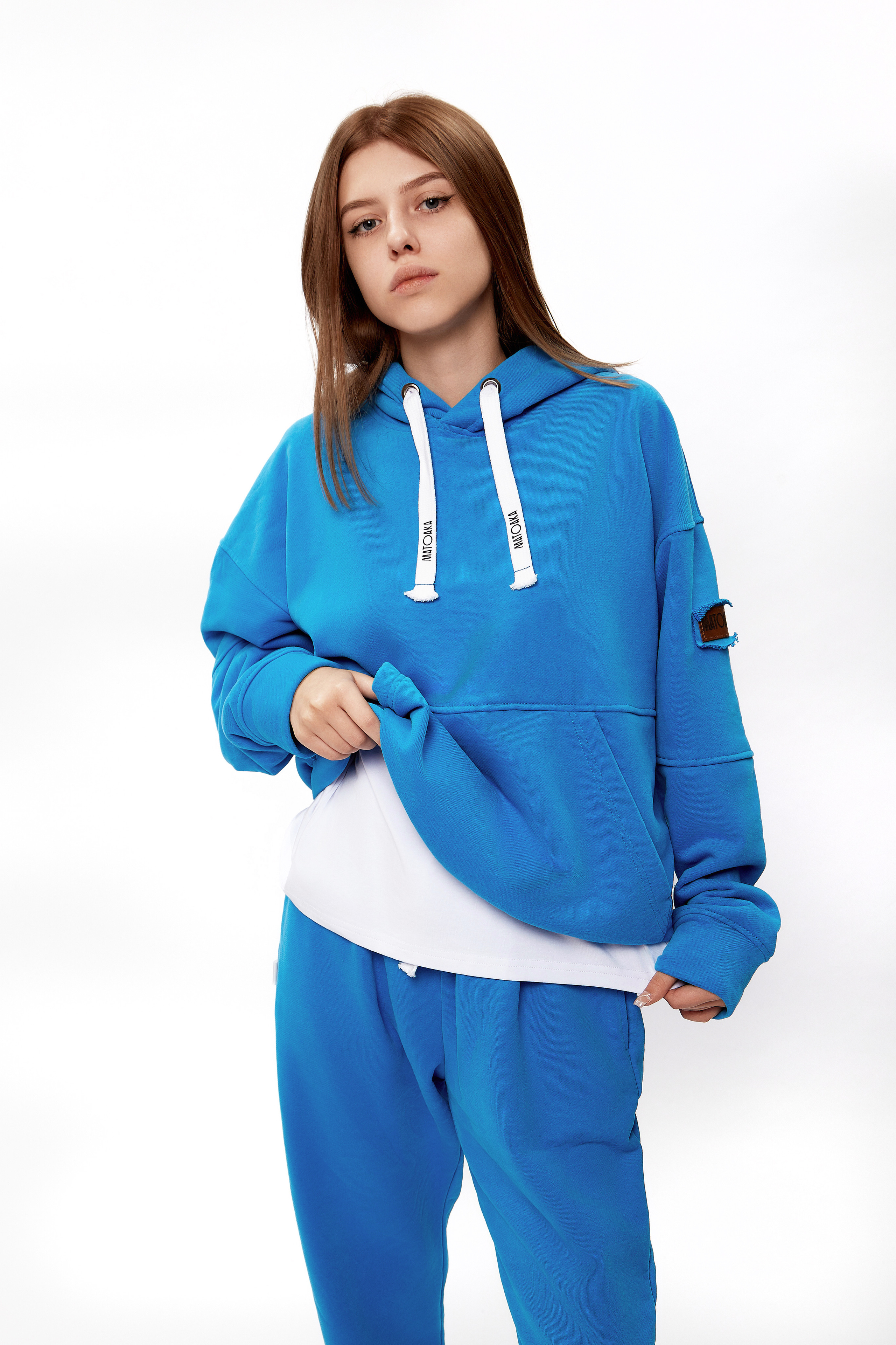 Съемка одежды для маркетплейсов в Краснодаре. Фотограф Руслан Потапов в Краснодаре