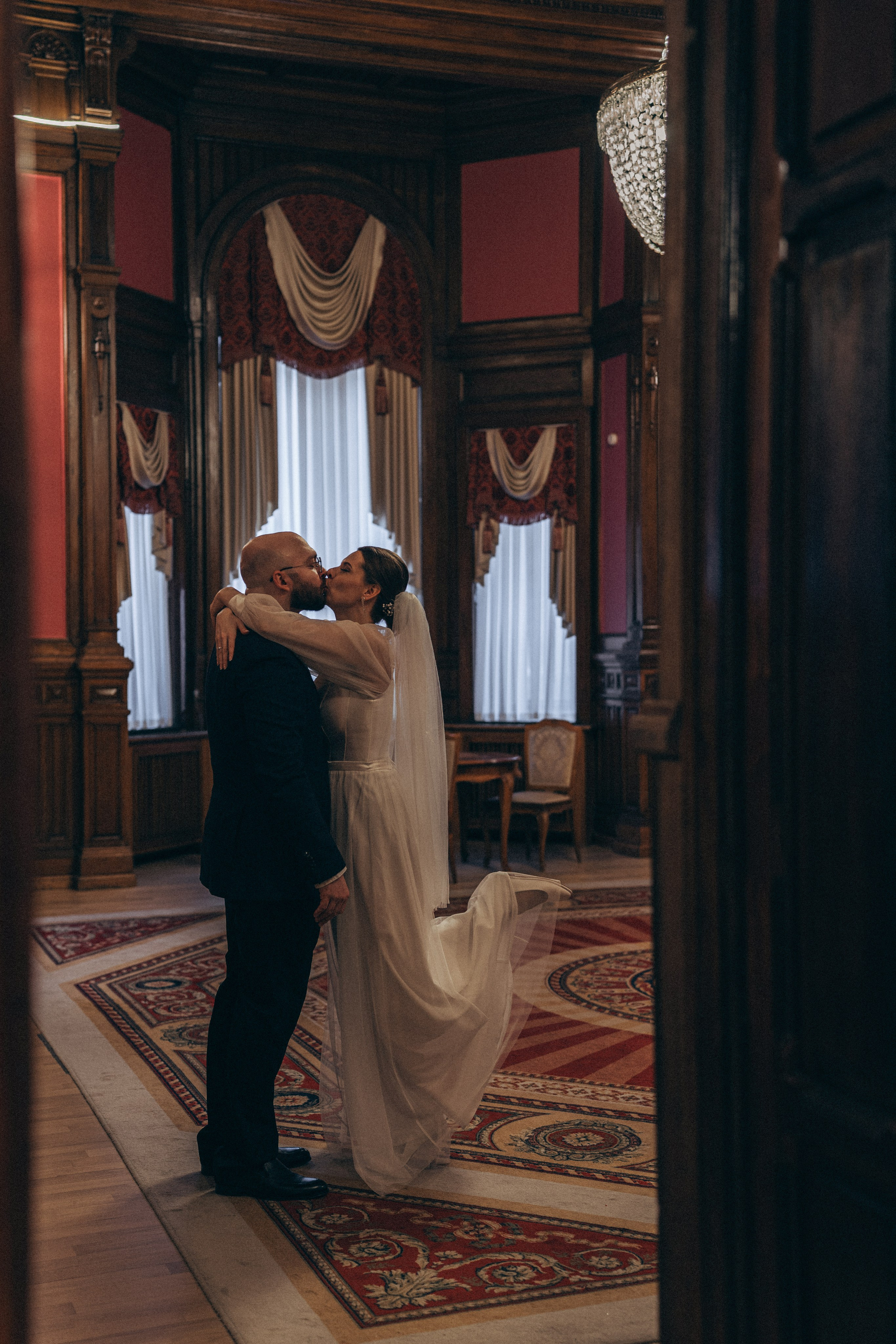 СВАДЕБНАЯ СЬЕМКА ВО ВТОРОМ ДВОРЦЕ (ДЕКАБРЬ) ТАКЖЕ СЬЕМКА В СТУДИИ НА ЧЕРНЫШЕВСКОЙ. Профессиональный фотограф, Санкт-Петербург — Виктория Богомолова