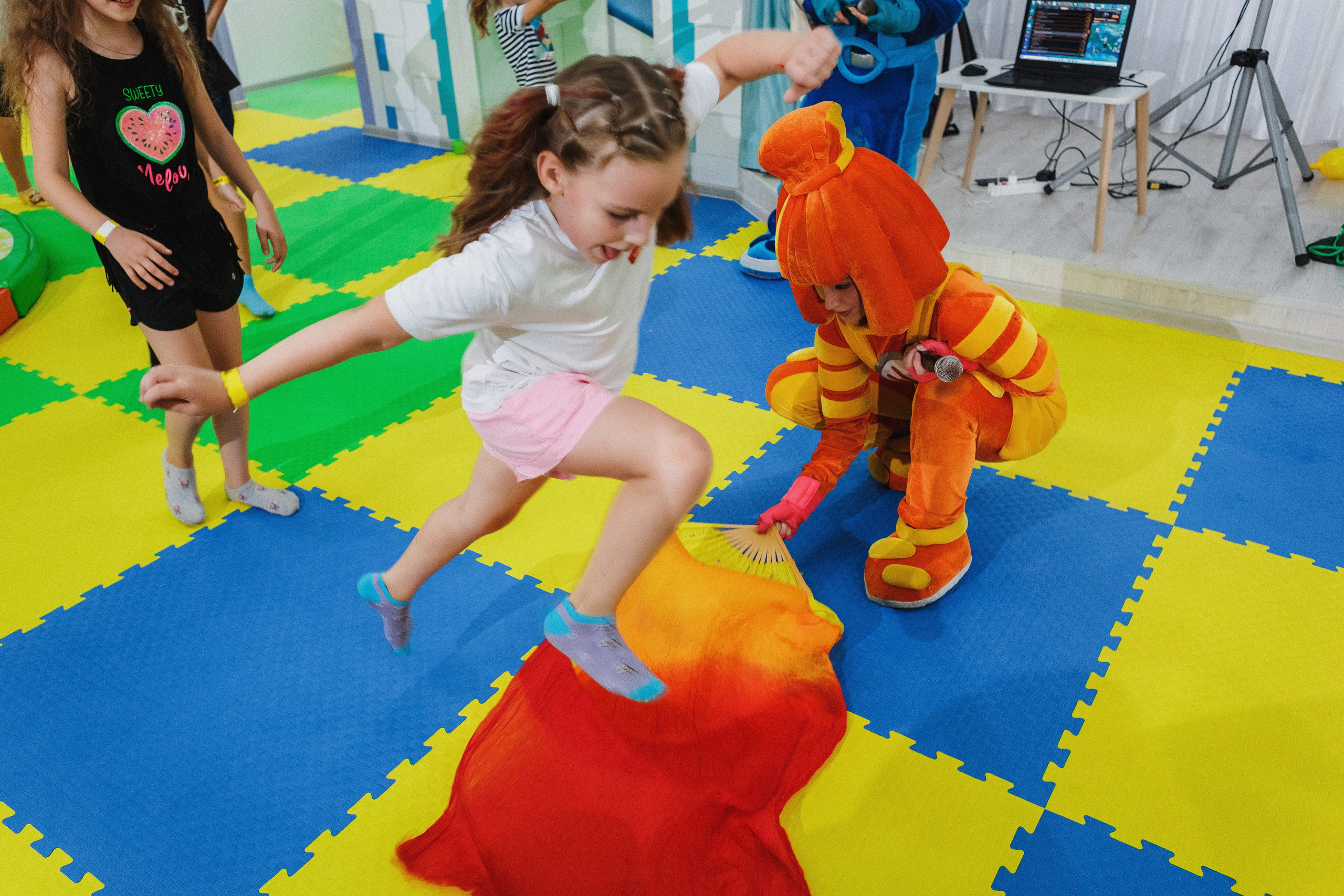 Волшебные моменты: детский праздник в игровой Клумба, Таганрог. Свадебный и семейный фотограф в Таганроге Бакарюк Антон