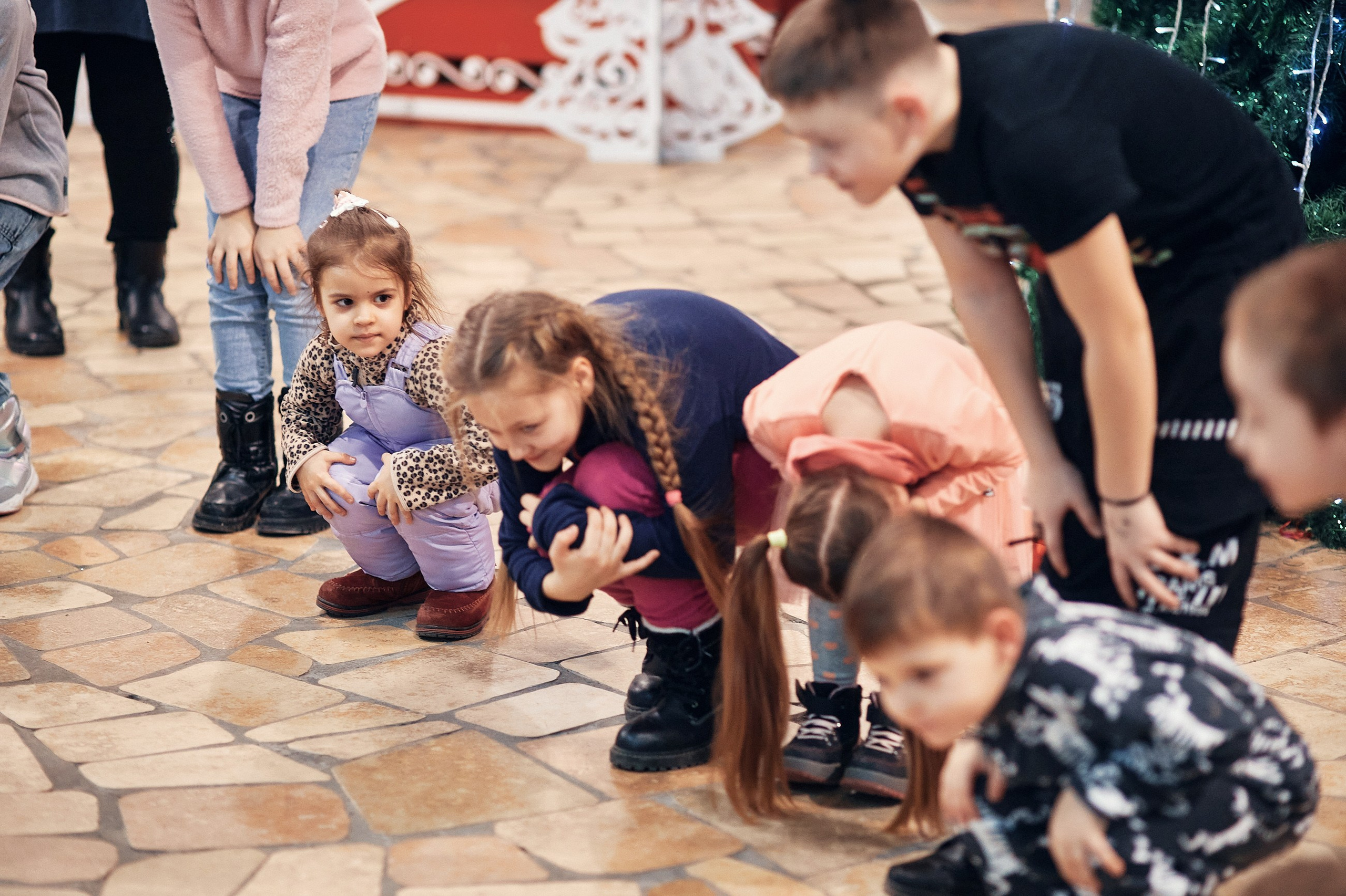 Детский новогодний праздник в ТЦ Июнь. Семейный и репортажной фотограф в Красноярске и Москве Виктор Бабинцев