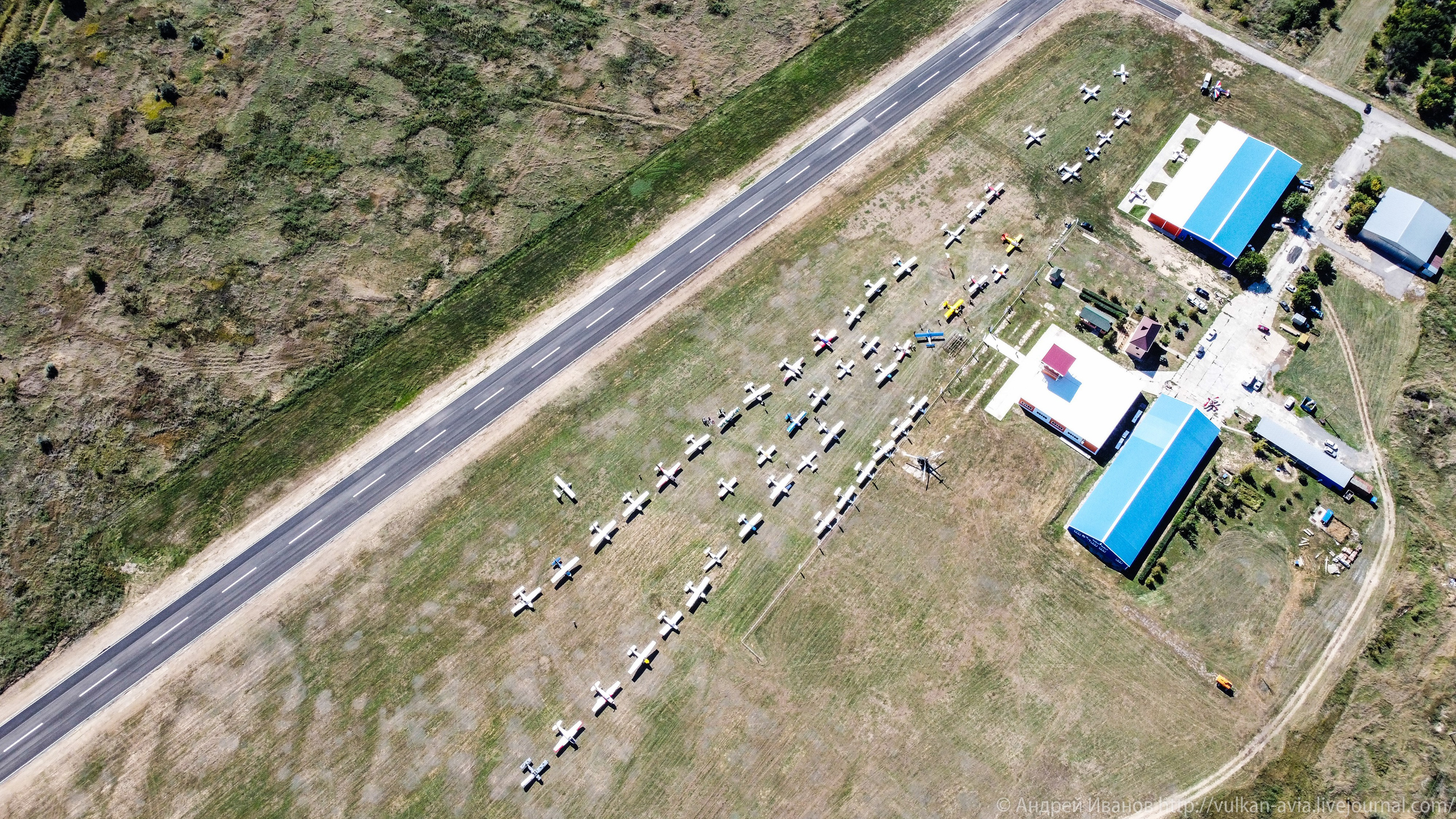 Волгодонск аэр. Потапов слёт «Небо для всех» (2021 г.). Фотоальбом показывающий увлекательный мир авиации и мир медведей Андрея Иванова