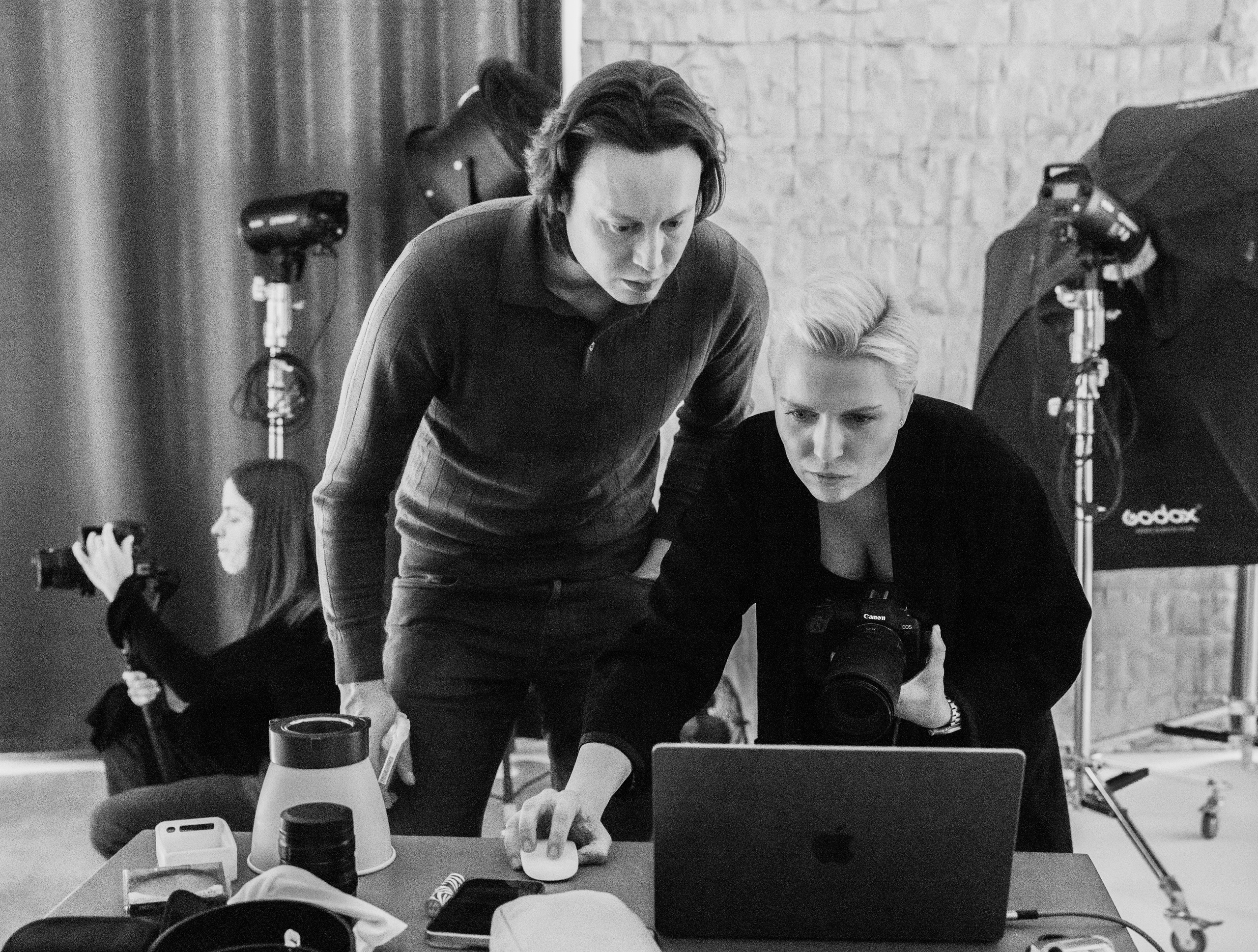 Backstage со съемок журнала «Караван историй». Портретный фотограф Елена Кириленко в Москве