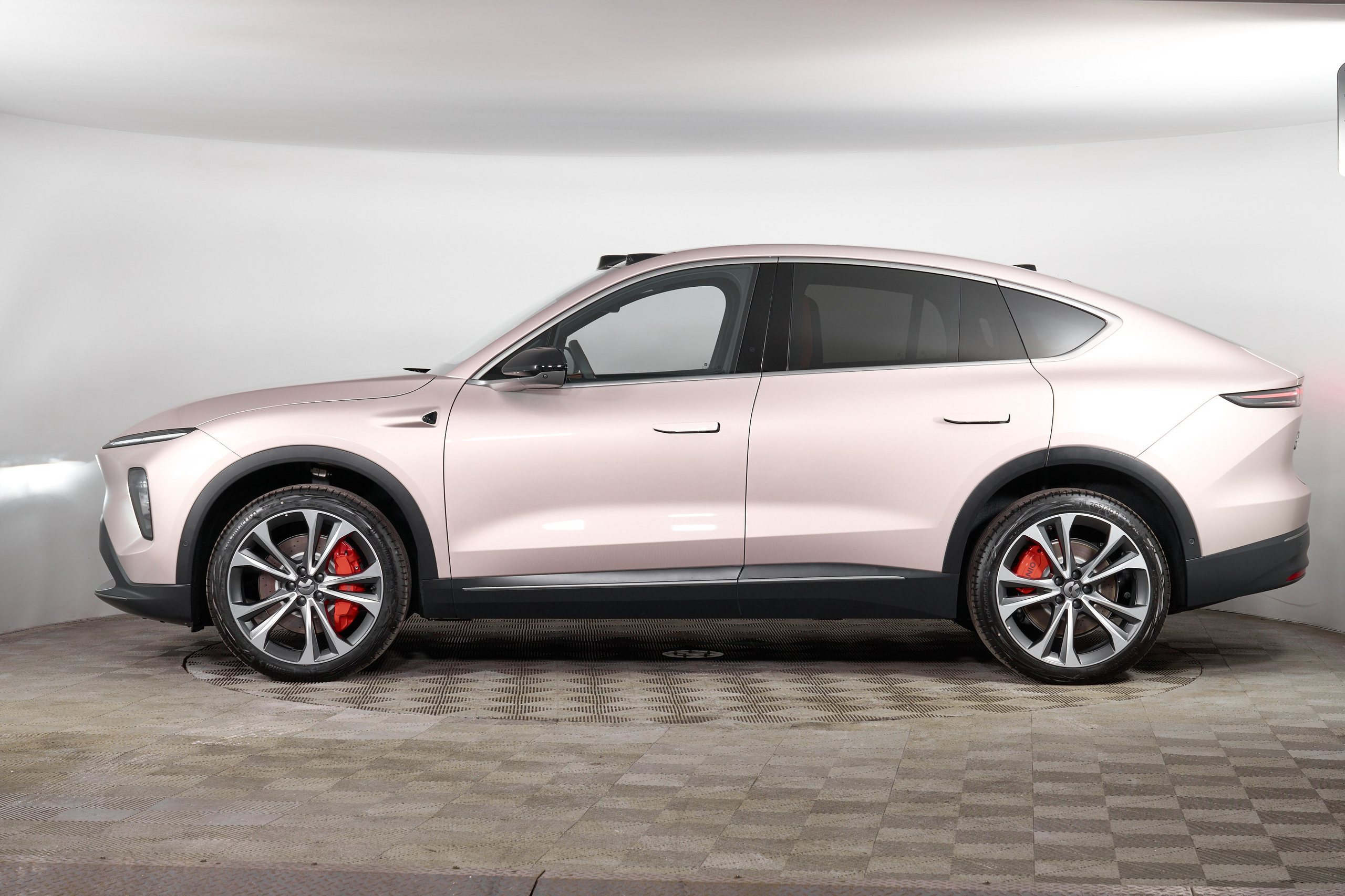 NIO EC7. Фотограф Николай Прокофьев модельные тесты в Москве