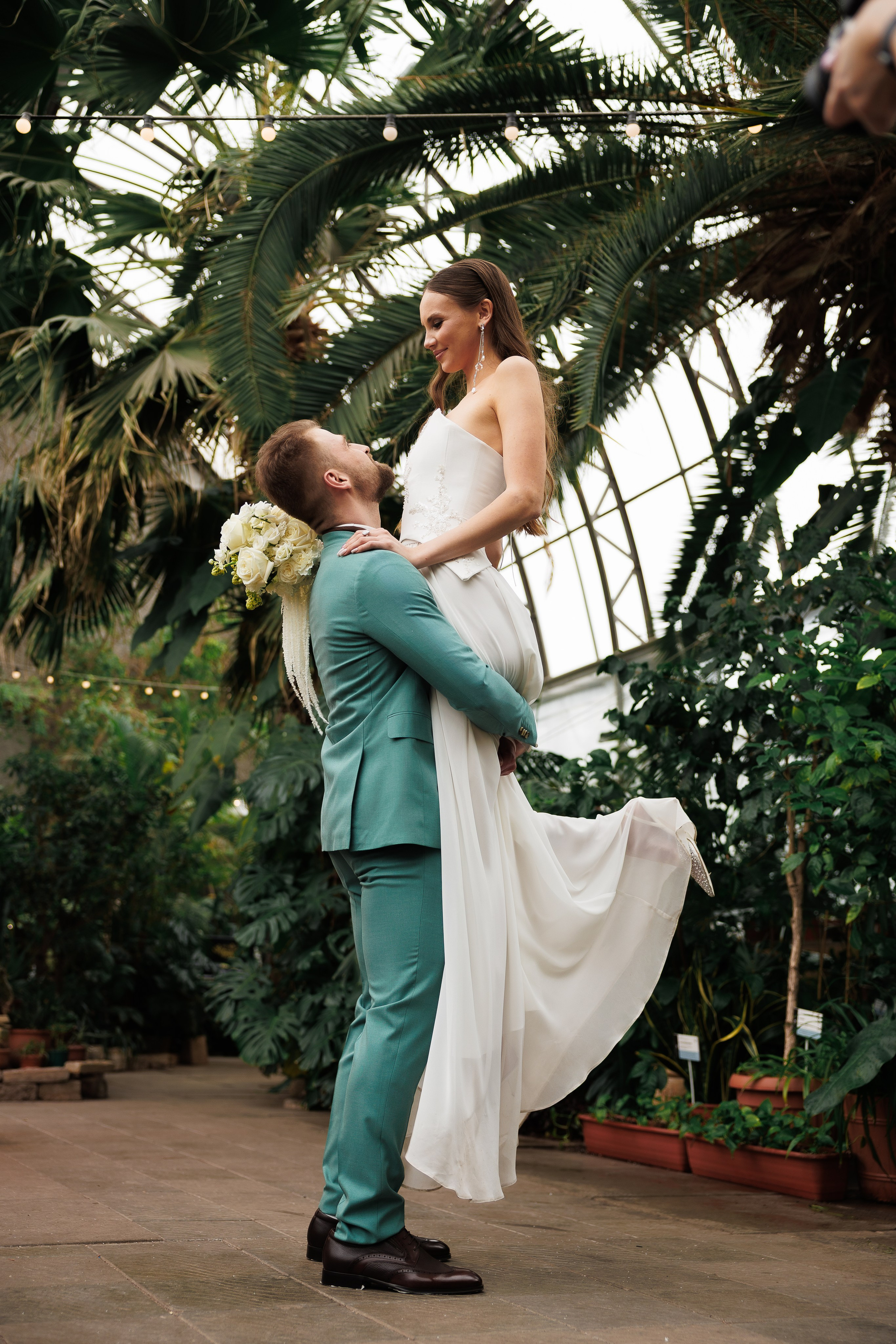 Свадебная прогулка в оранжерее. Питер. Свадебный и семейный фотограф в Москве Красинская Мария