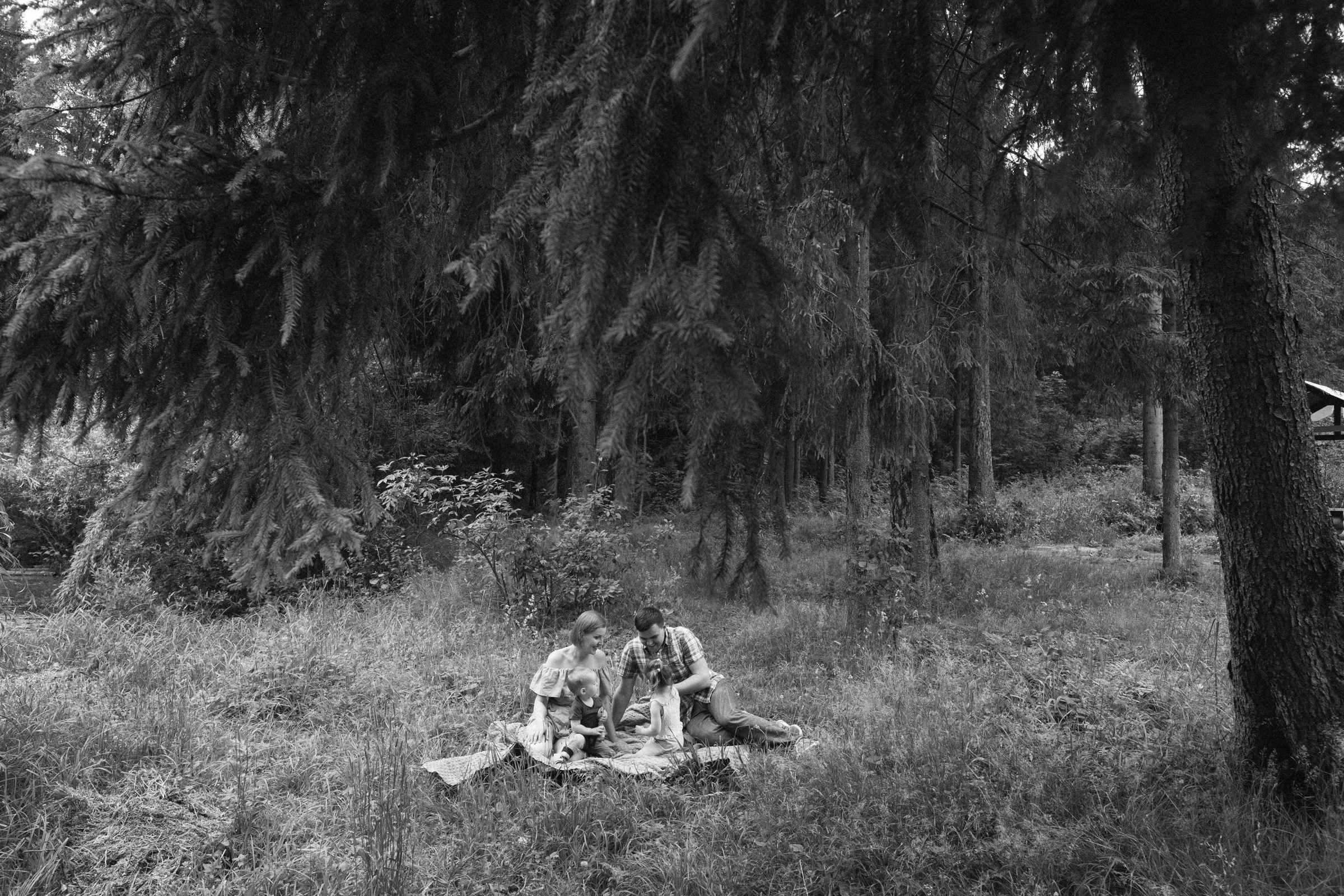 Ни одна лягушка не пострадала))). Свадебные и семейные фотографы в Москве Максим и Оксана Первомай