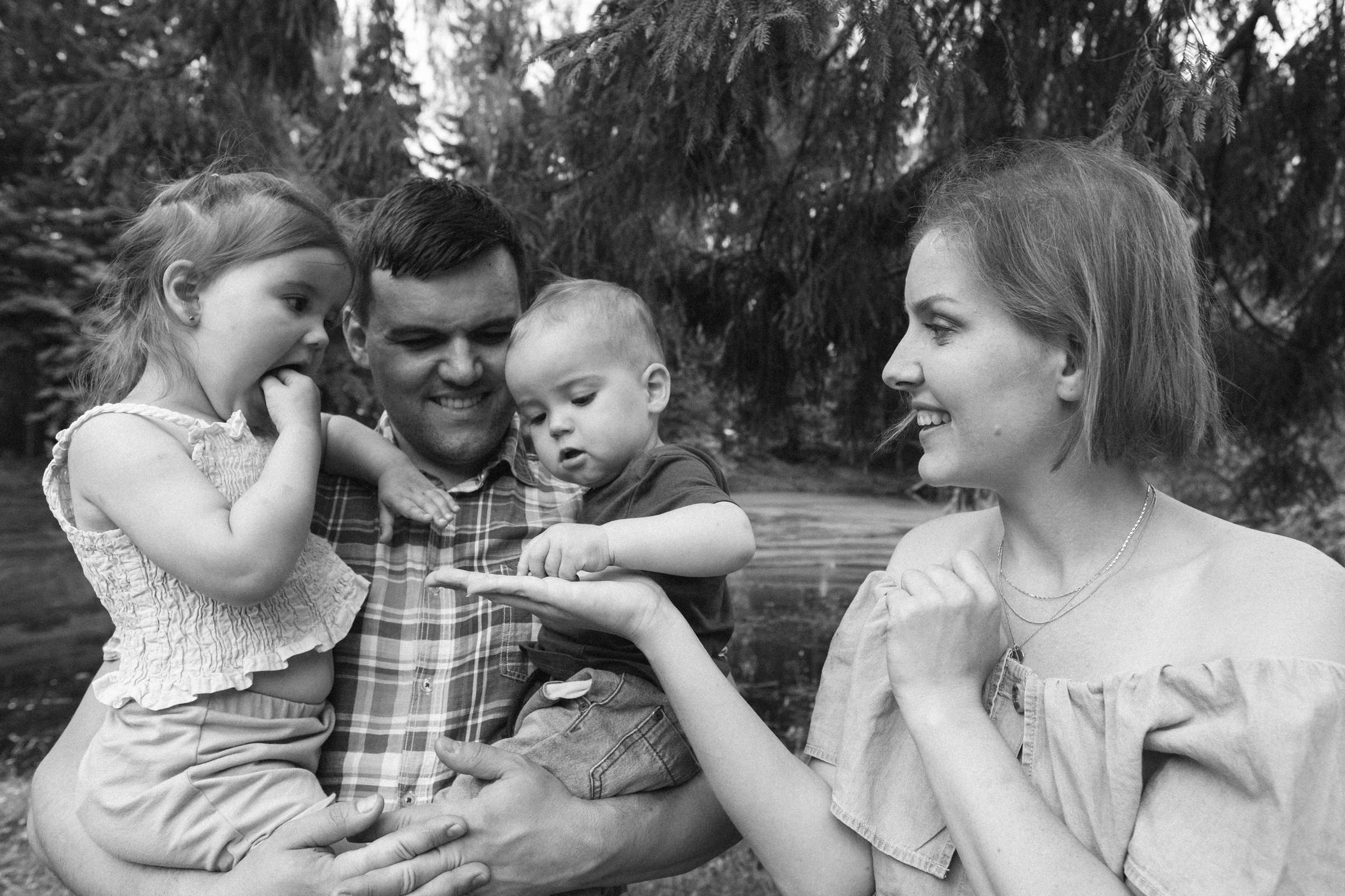 Ни одна лягушка не пострадала))). Свадебные и семейные фотографы в Москве Максим и Оксана Первомай