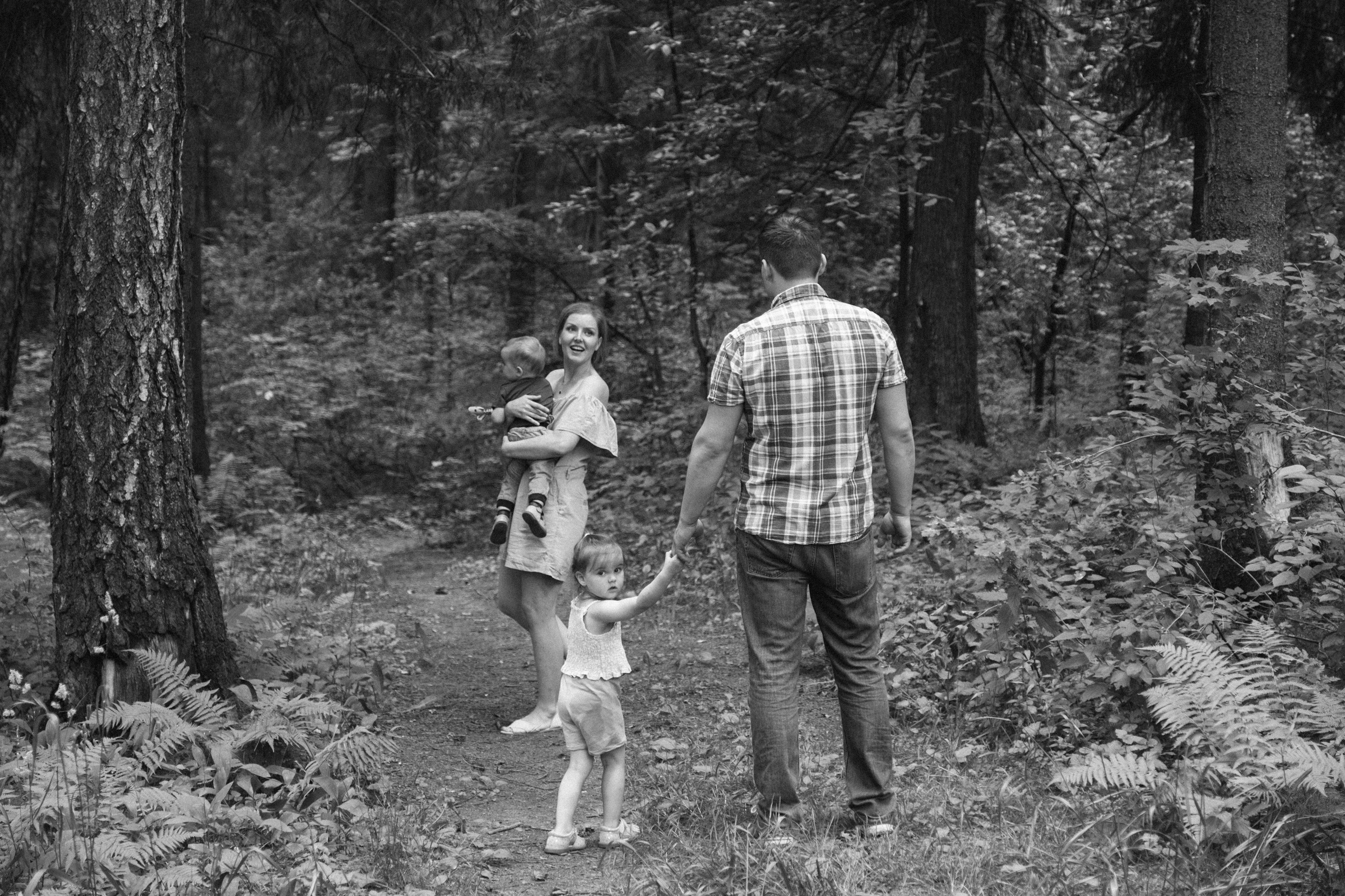 Ни одна лягушка не пострадала))). Свадебные и семейные фотографы в Москве Максим и Оксана Первомай