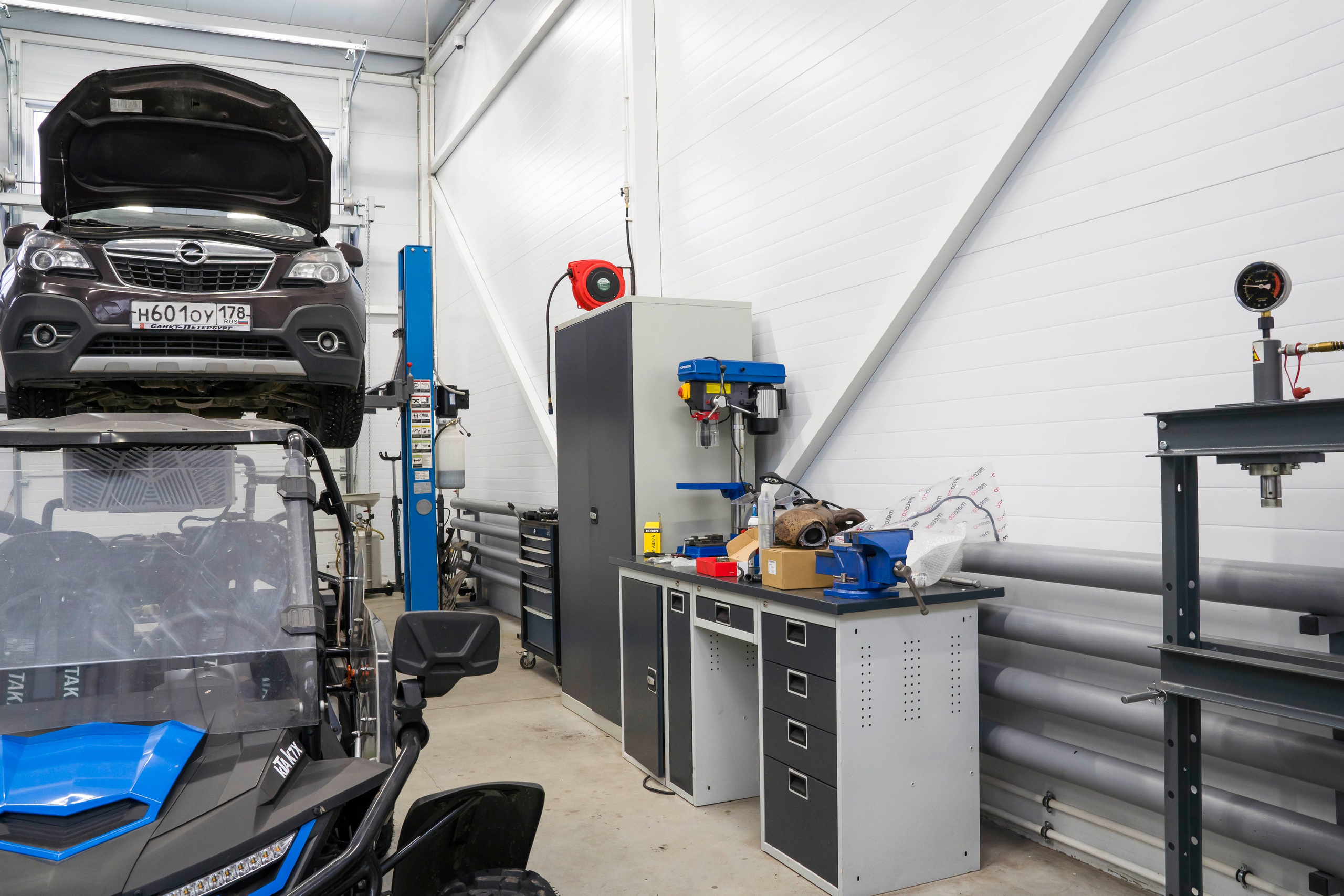 Съемка автосервиса автомойки. Фотограф в Санкт-Петербурге. Репортажная и все съёмки для бизнеса