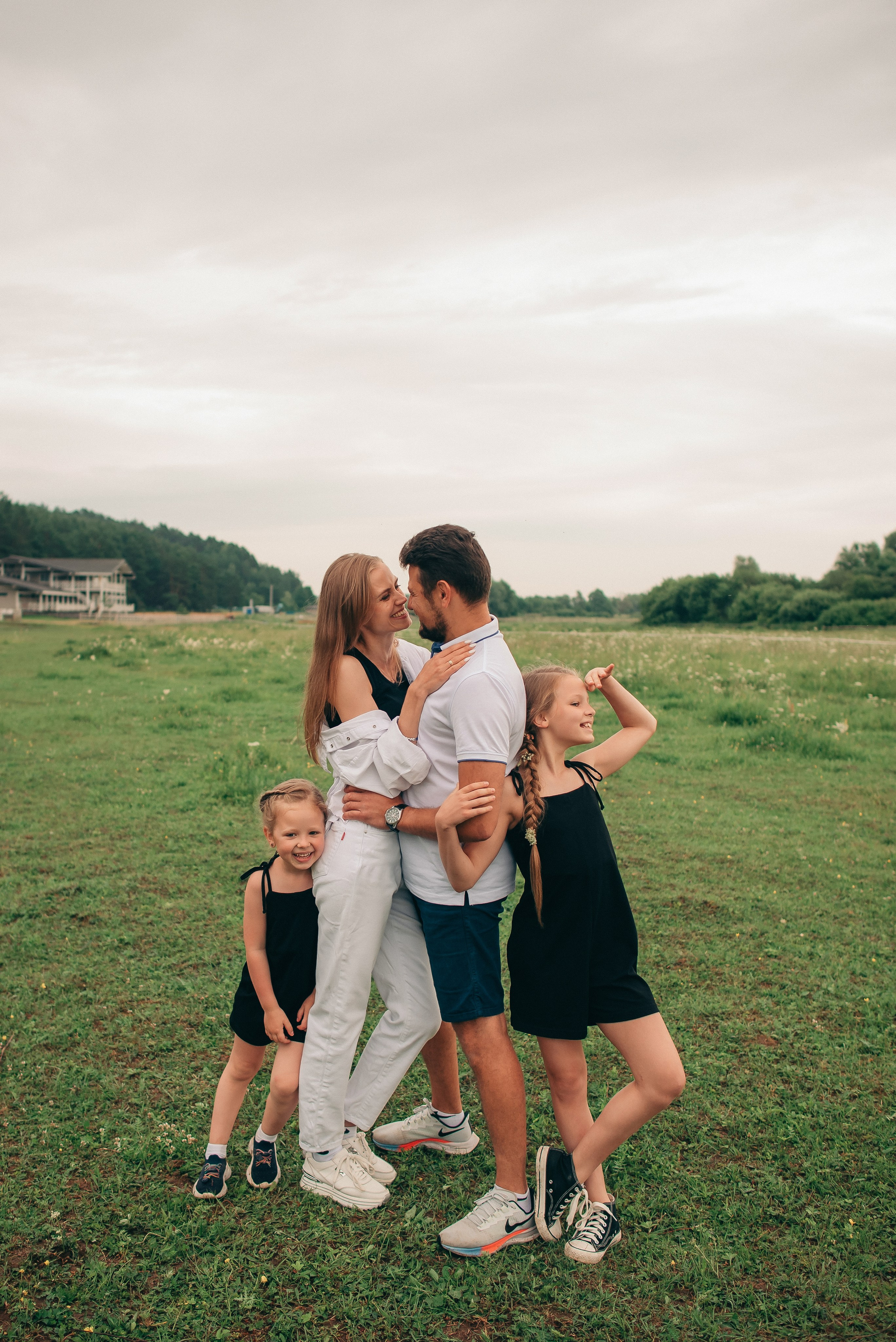 Семейная фотосессия на природе. Семейный и детский фотограф в Обнинске, Калуге, Москве