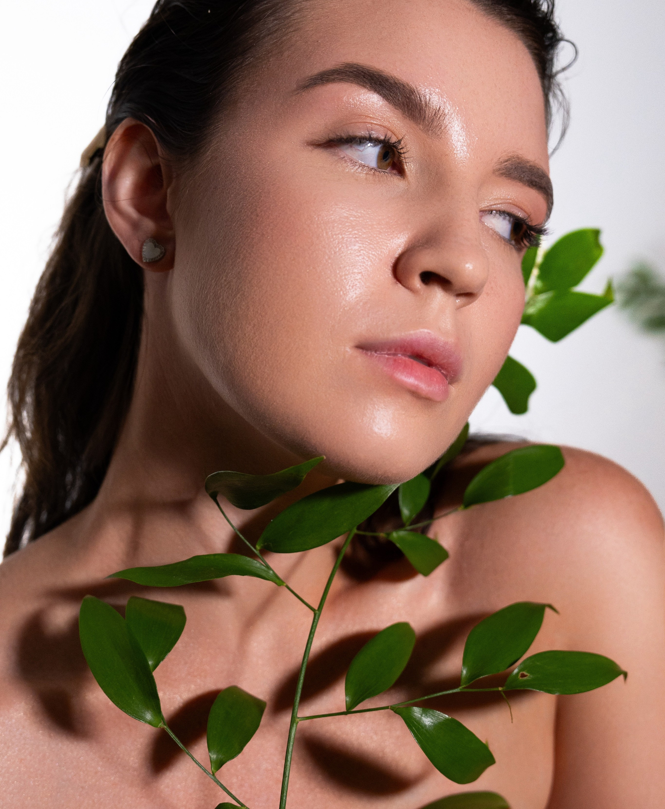 Арт — макияж в москве. СВАДЕБНЫЙ ВИЗАЖИСТ-СТИЛИСТ В МОСКВЕ ПРИЧЕСКИ МАКИЯЖ БРОВИ ВЫЕЗД