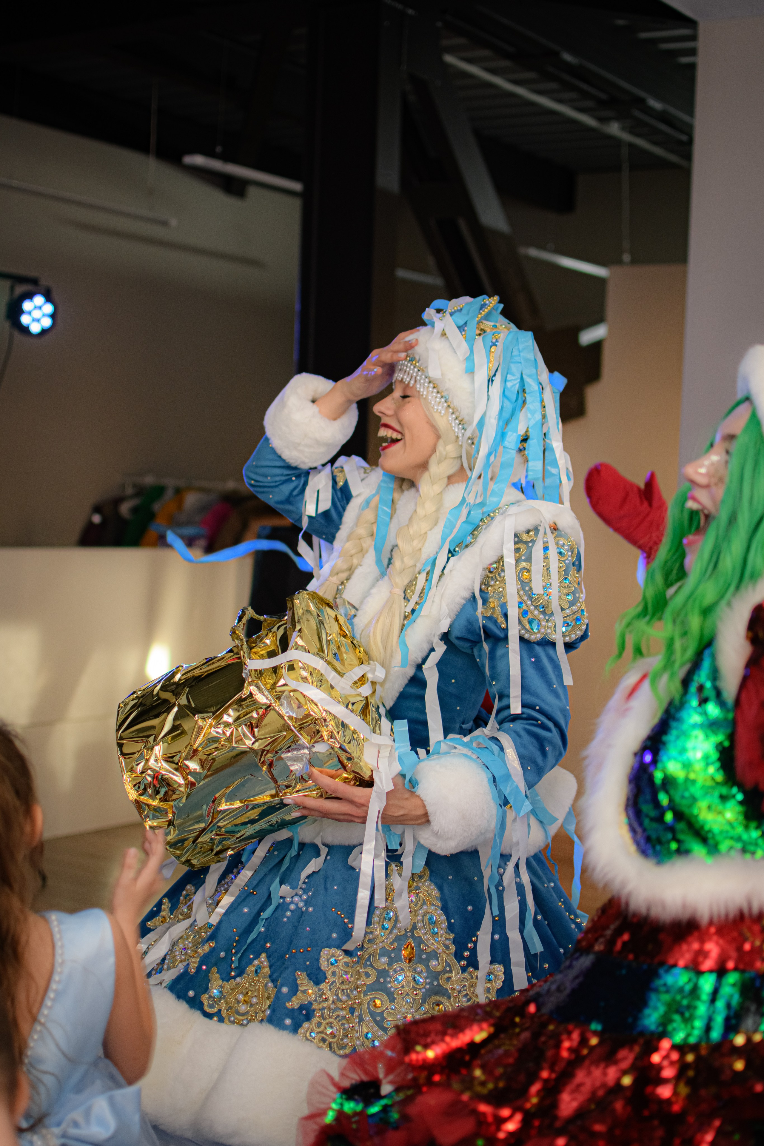 HAPPY NEW YEAR. Photokarish